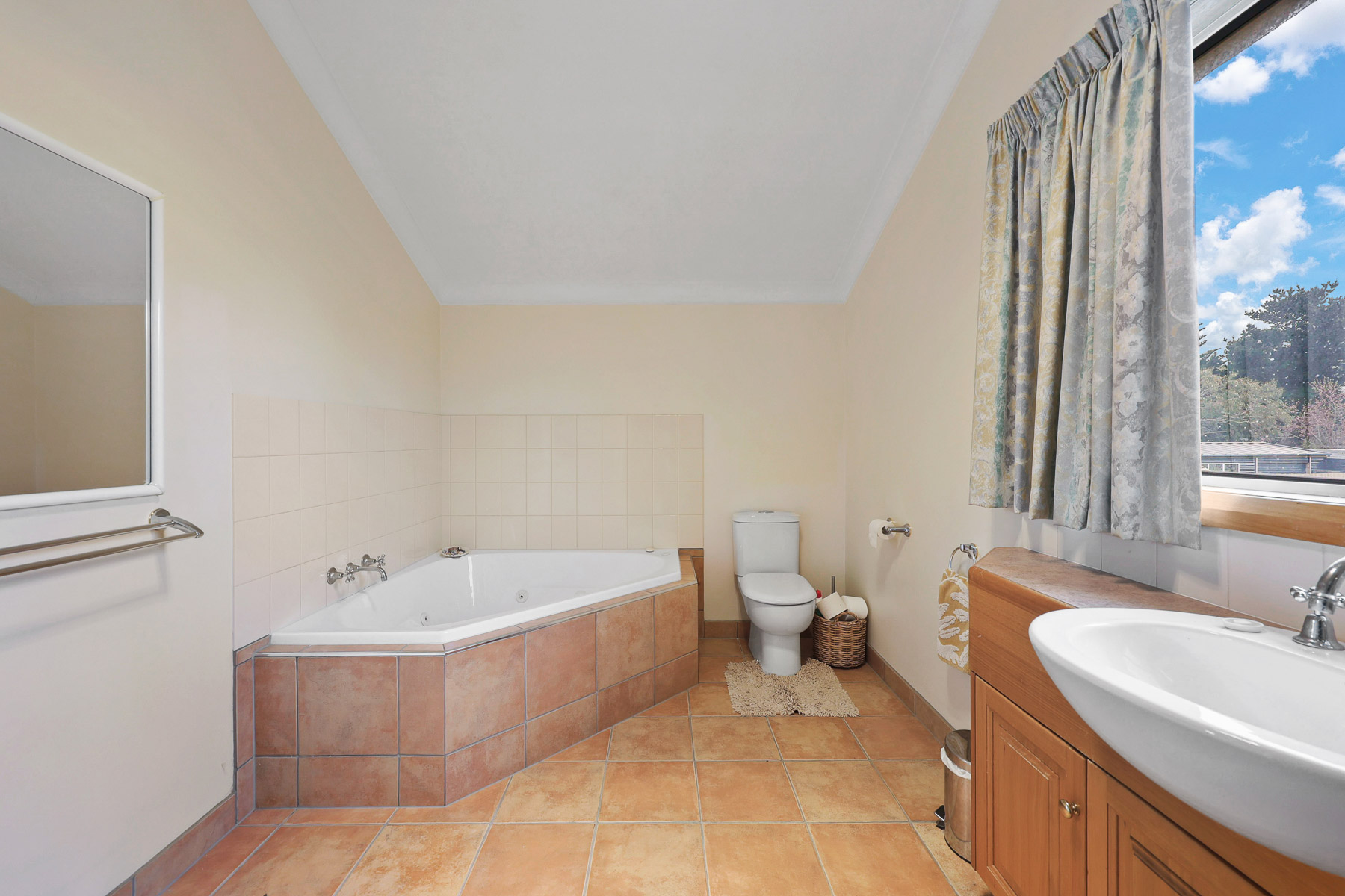 2 Old Coast Road, Low Head