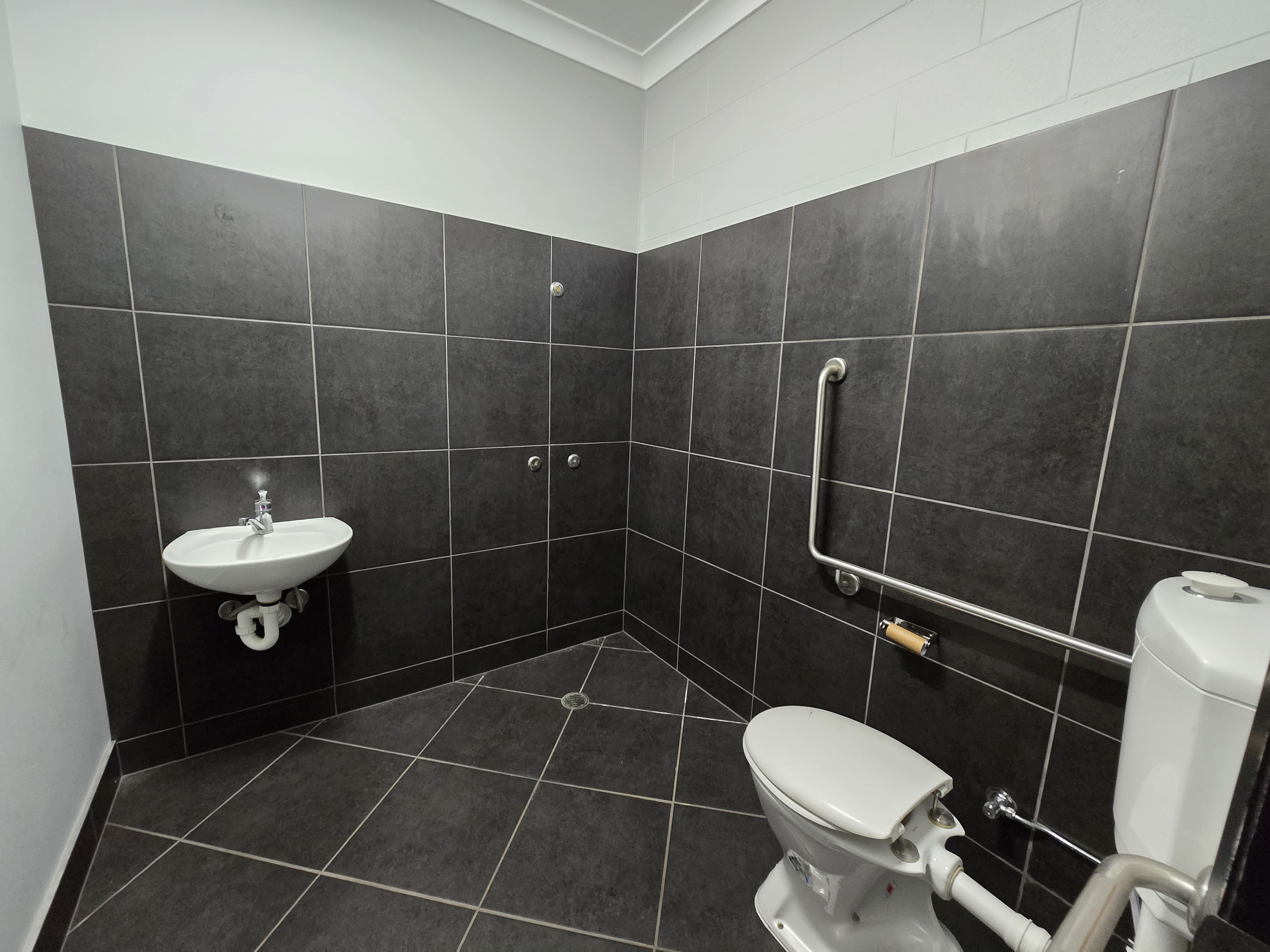 17 Comet Avenue, Atherton