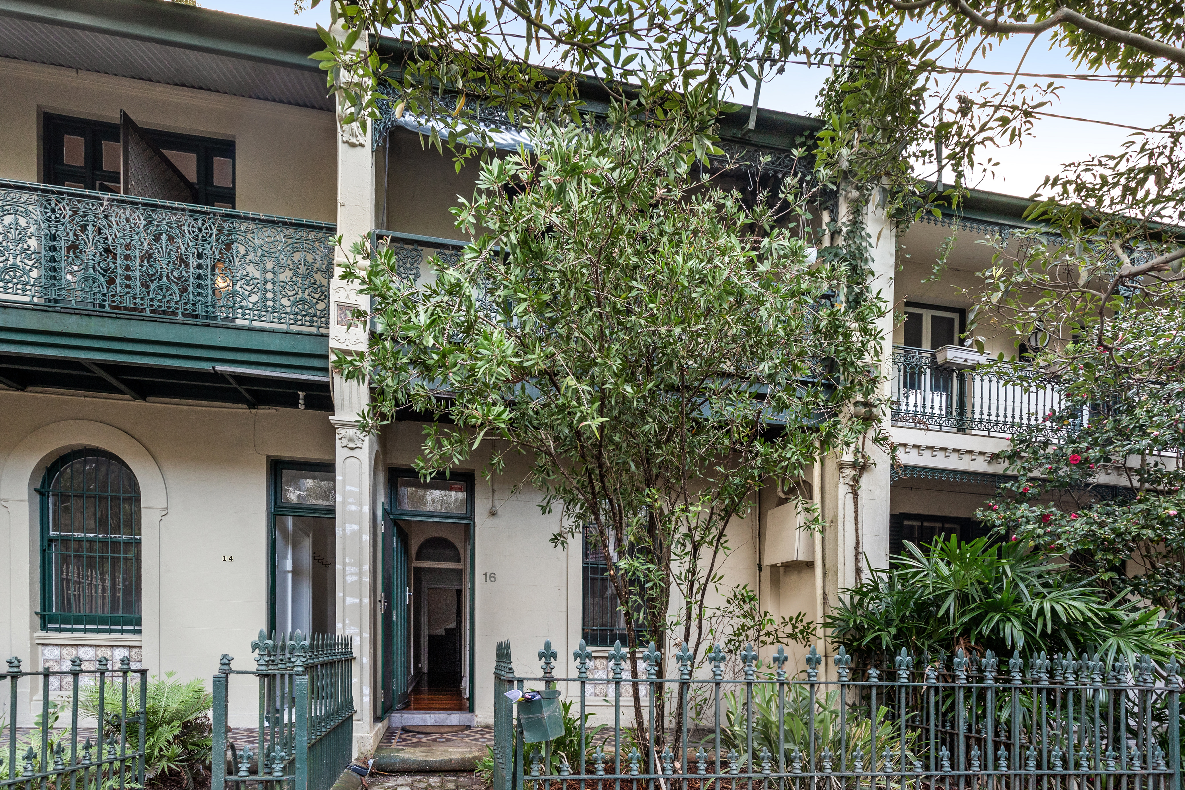 16 Arthur Street