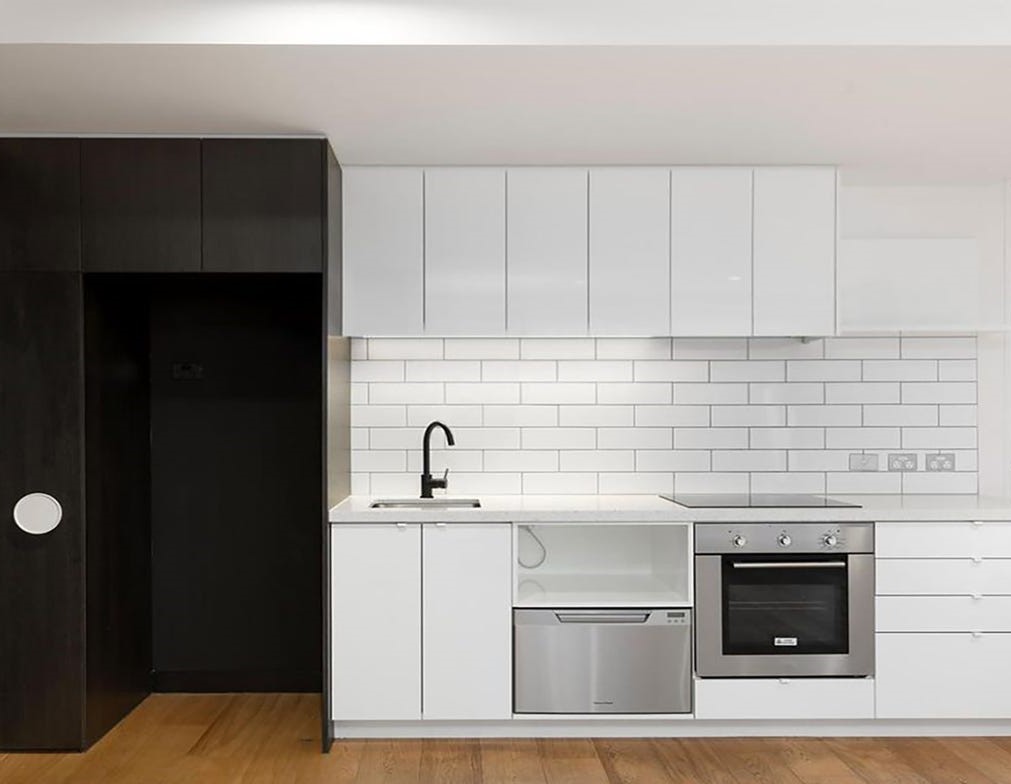 404 / 83 Flemington Road, North Melbourne