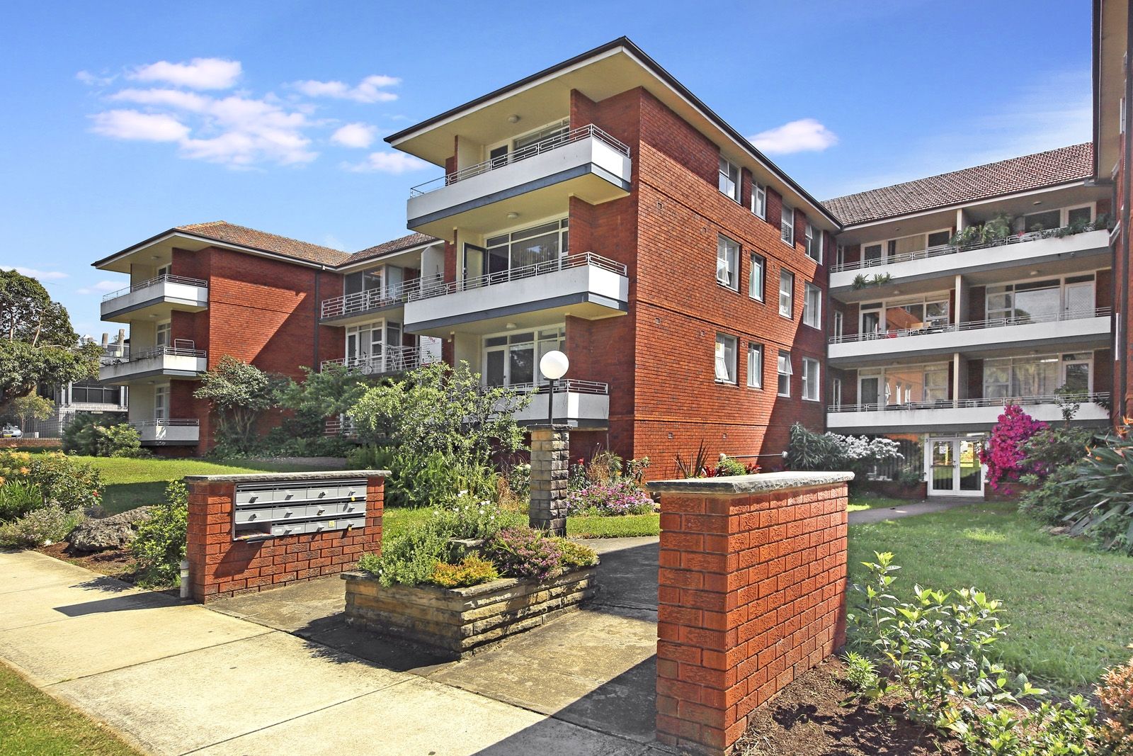unit 4 / 3-13 Comer Street, Burwood