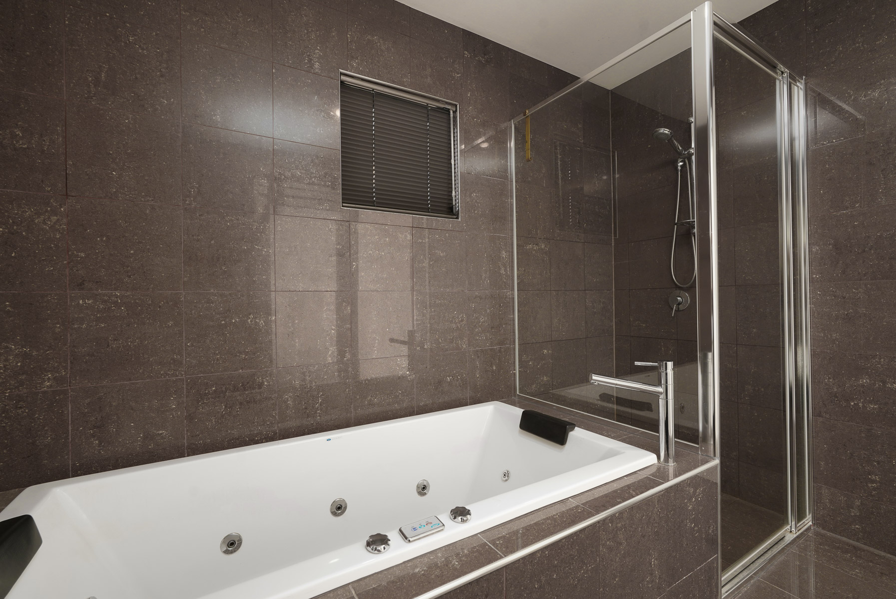 2 / 5 Adina Terrace, Kings Meadows