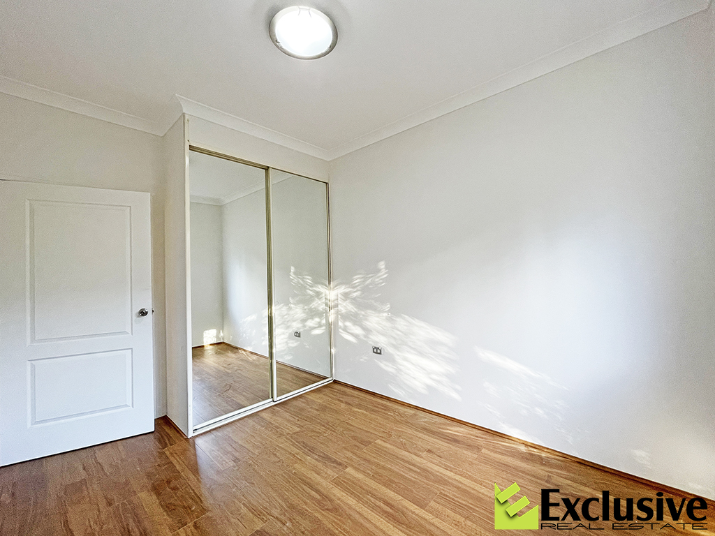 6 / 10 Crane Street, Homebush