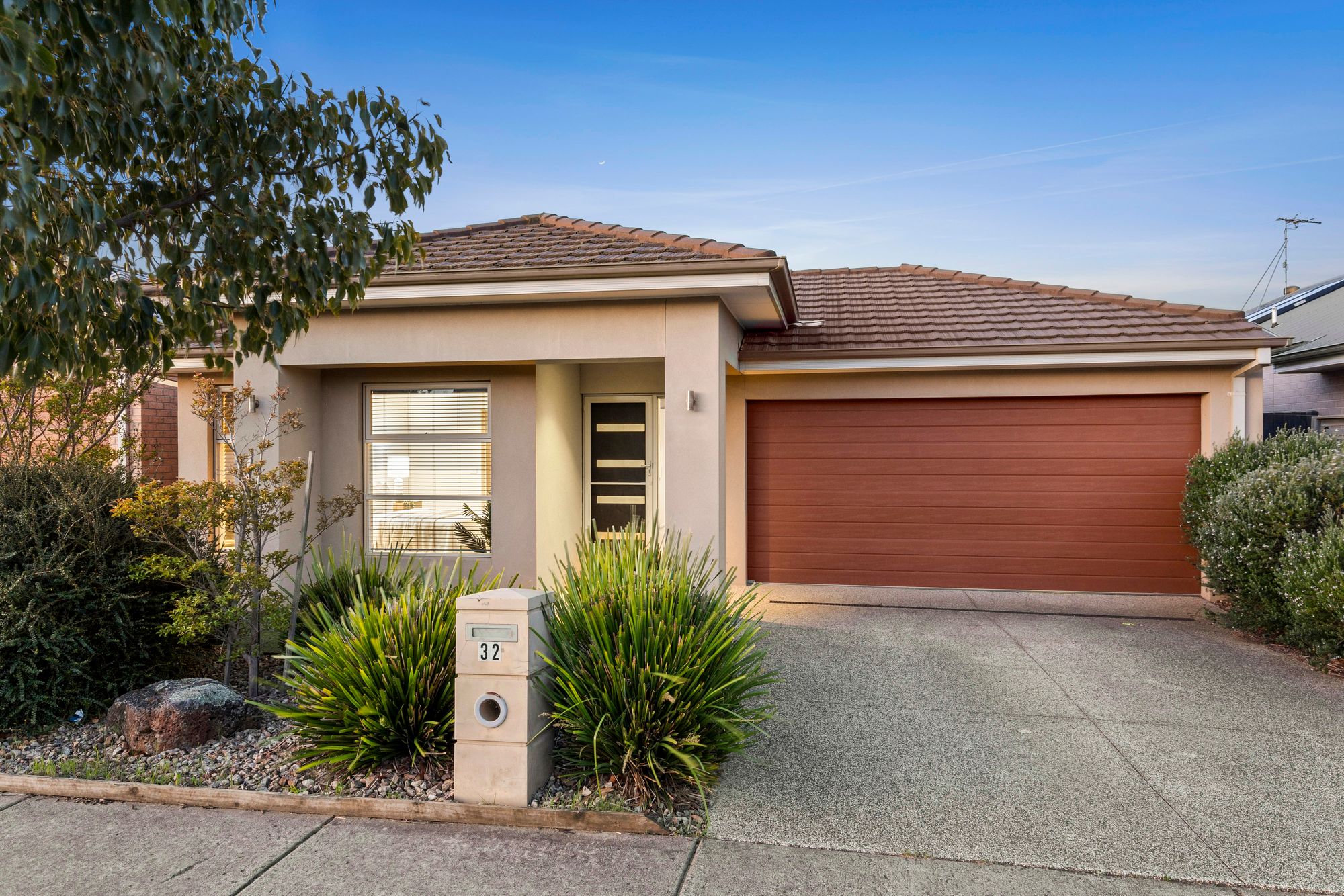 Listing image for 32 Whitfords Drive, ARMSTRONG CREEK  VIC  3217