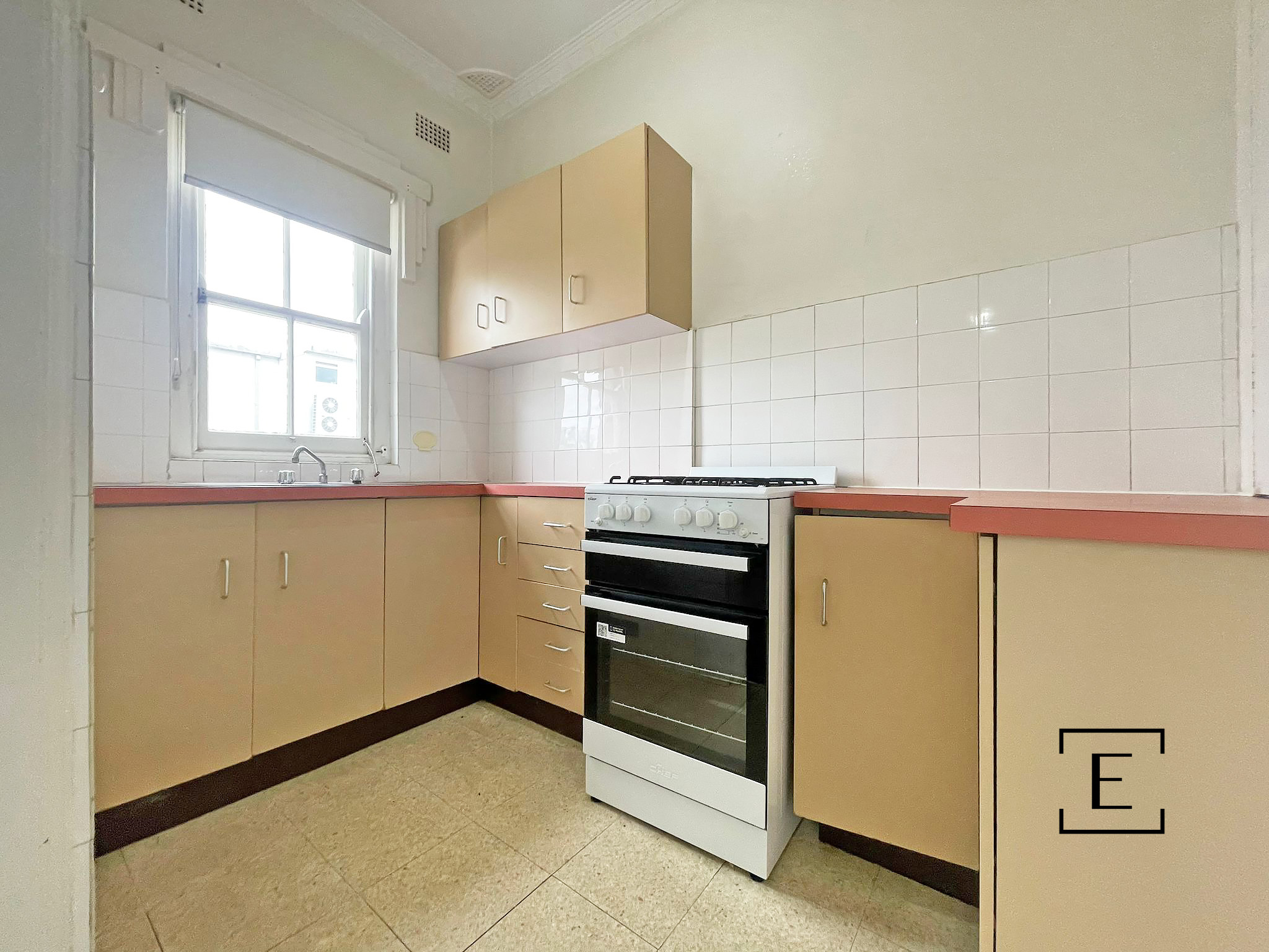 3 / 4 Park Road, Burwood