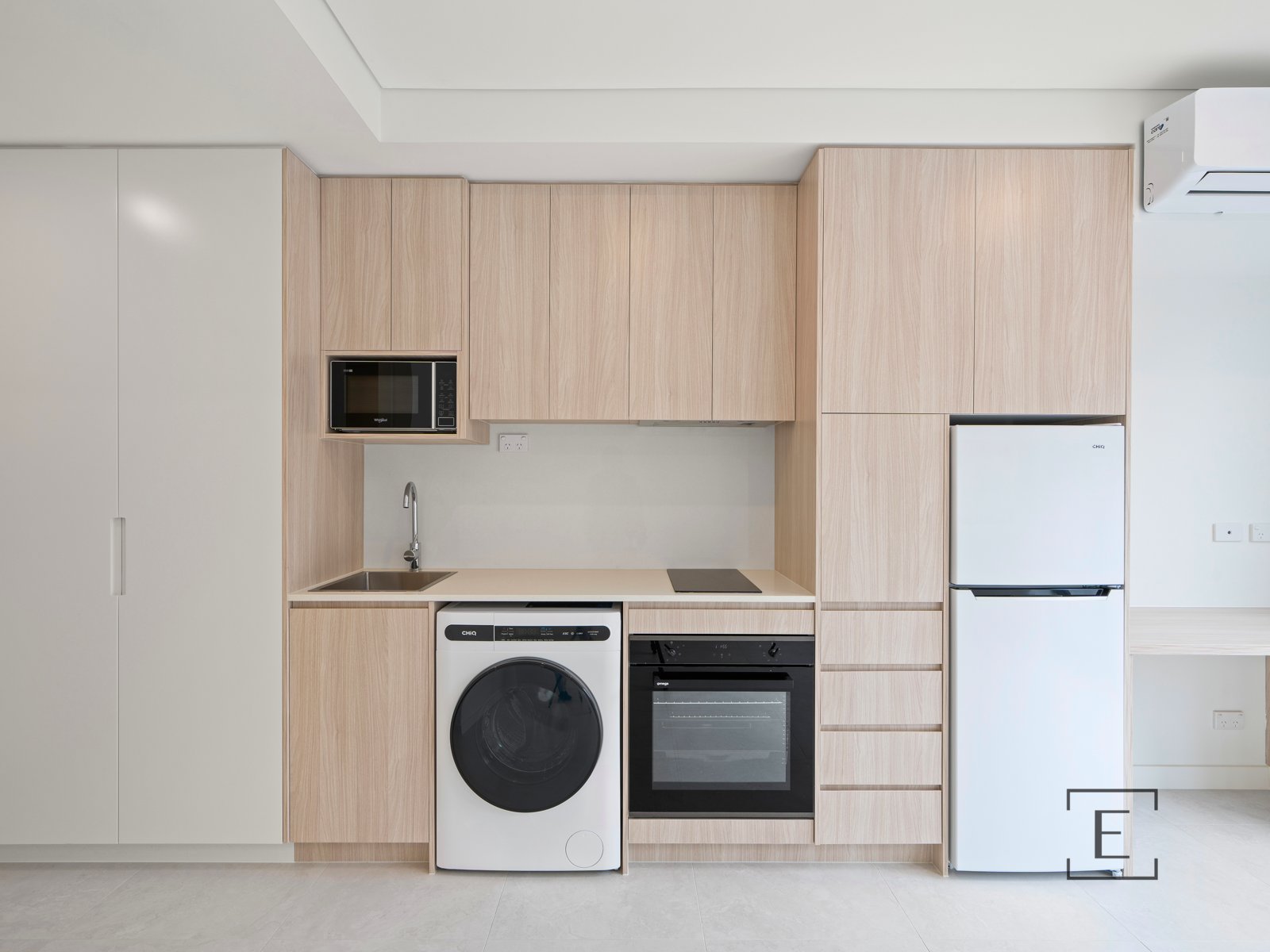 8 / 6 Gladys Avenue, Frenchs Forest