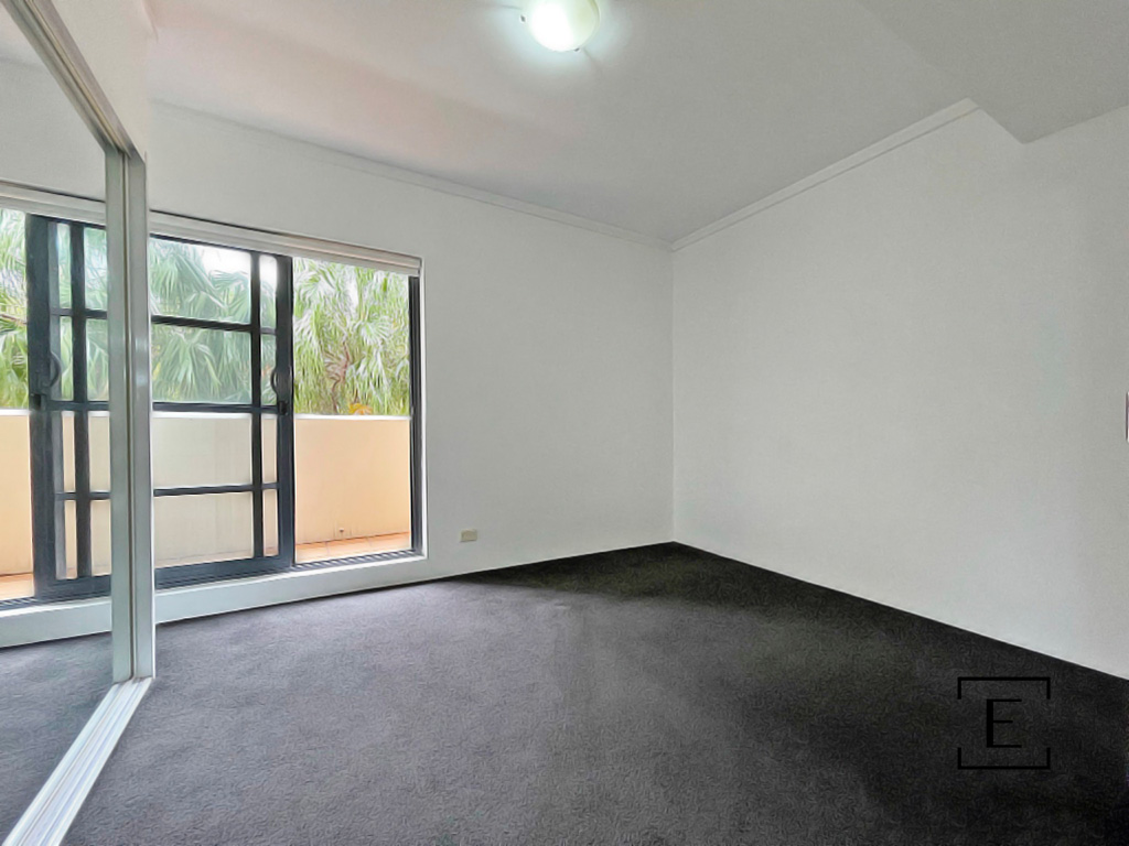 213E / 138 Carillon Avenue, Newtown