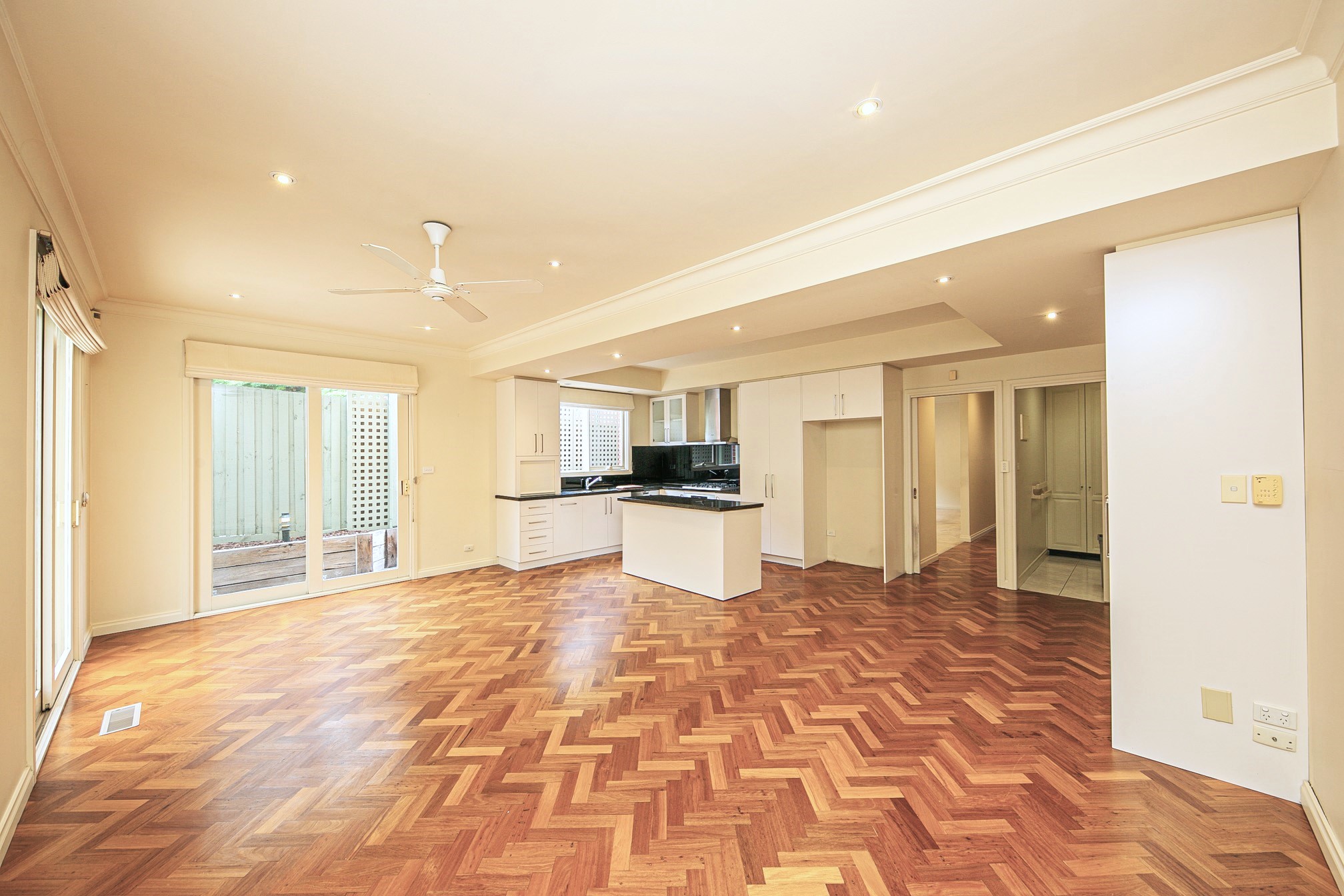 6 Waverley Avenue, Kew