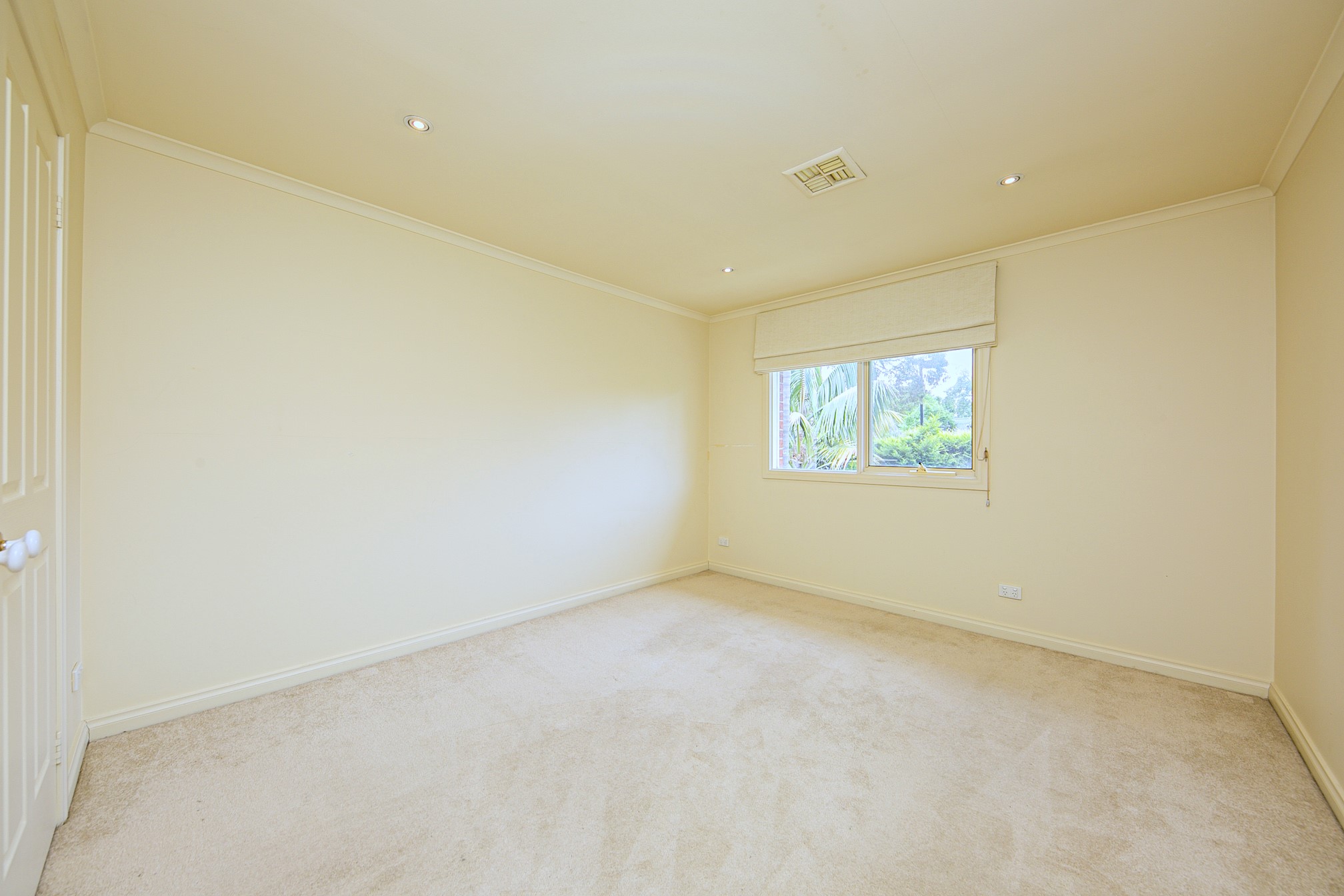 6 Waverley Avenue, Kew