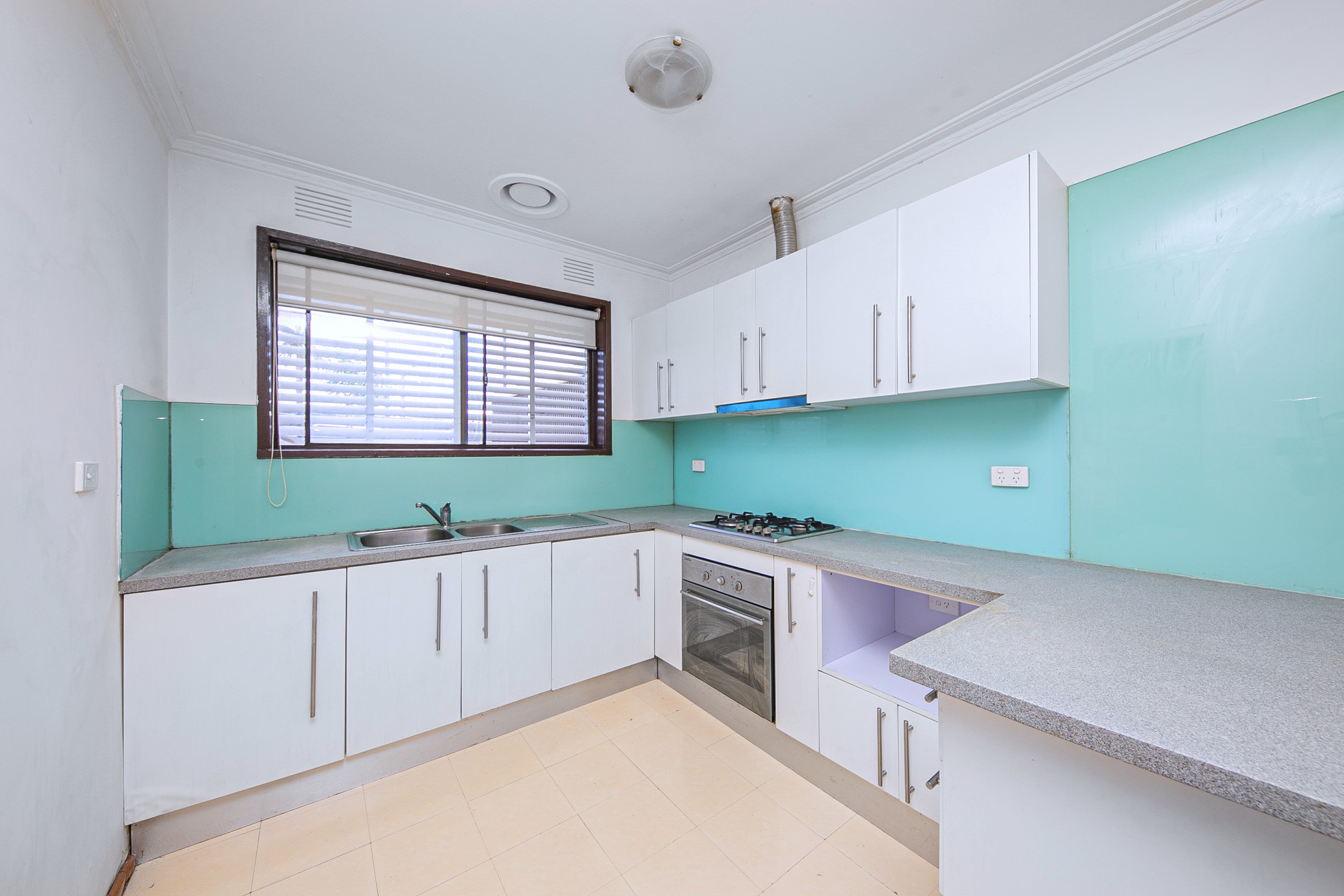 4 / 7 Station Street, Mentone