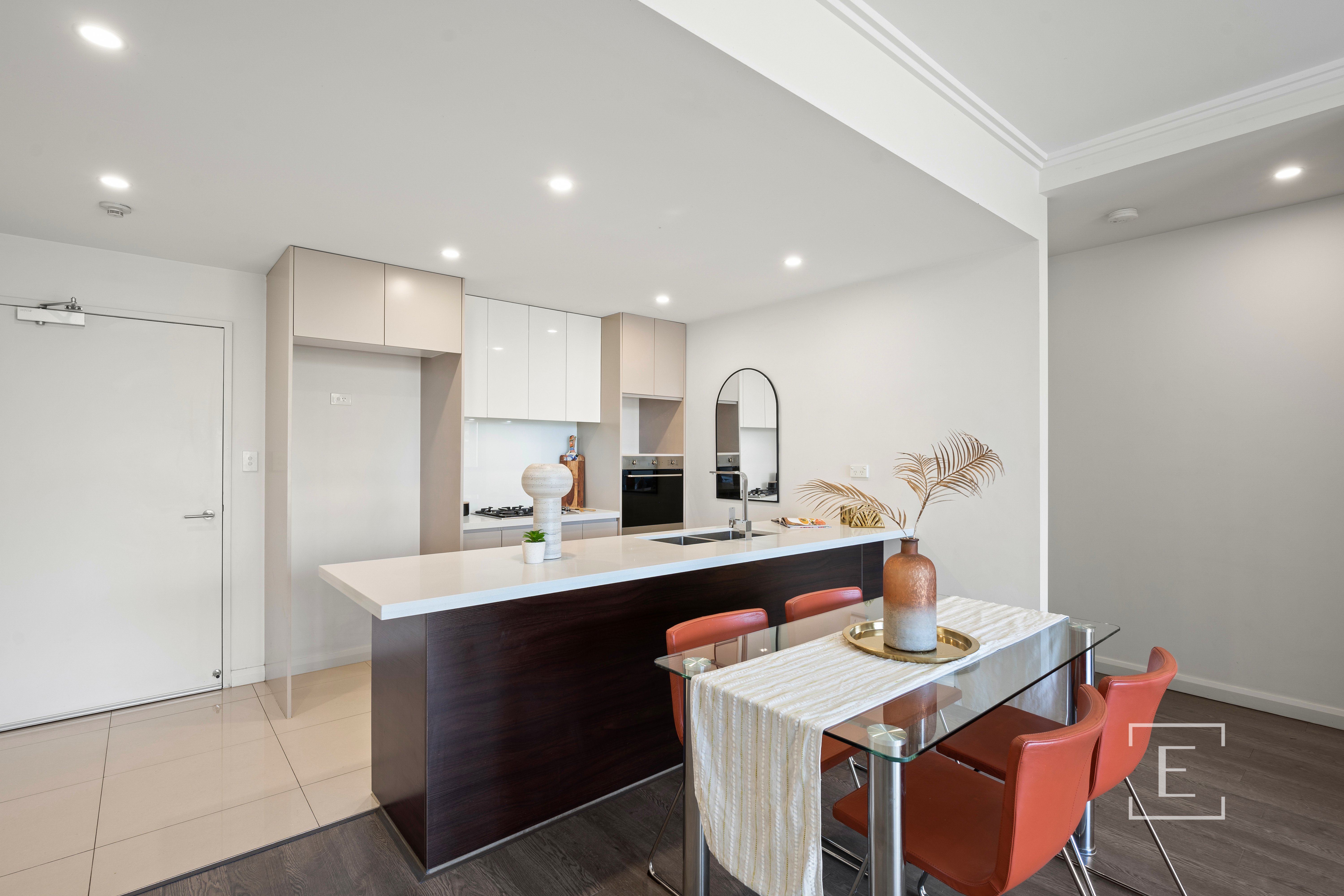 303 / 4 Smallwood Avenue, Homebush