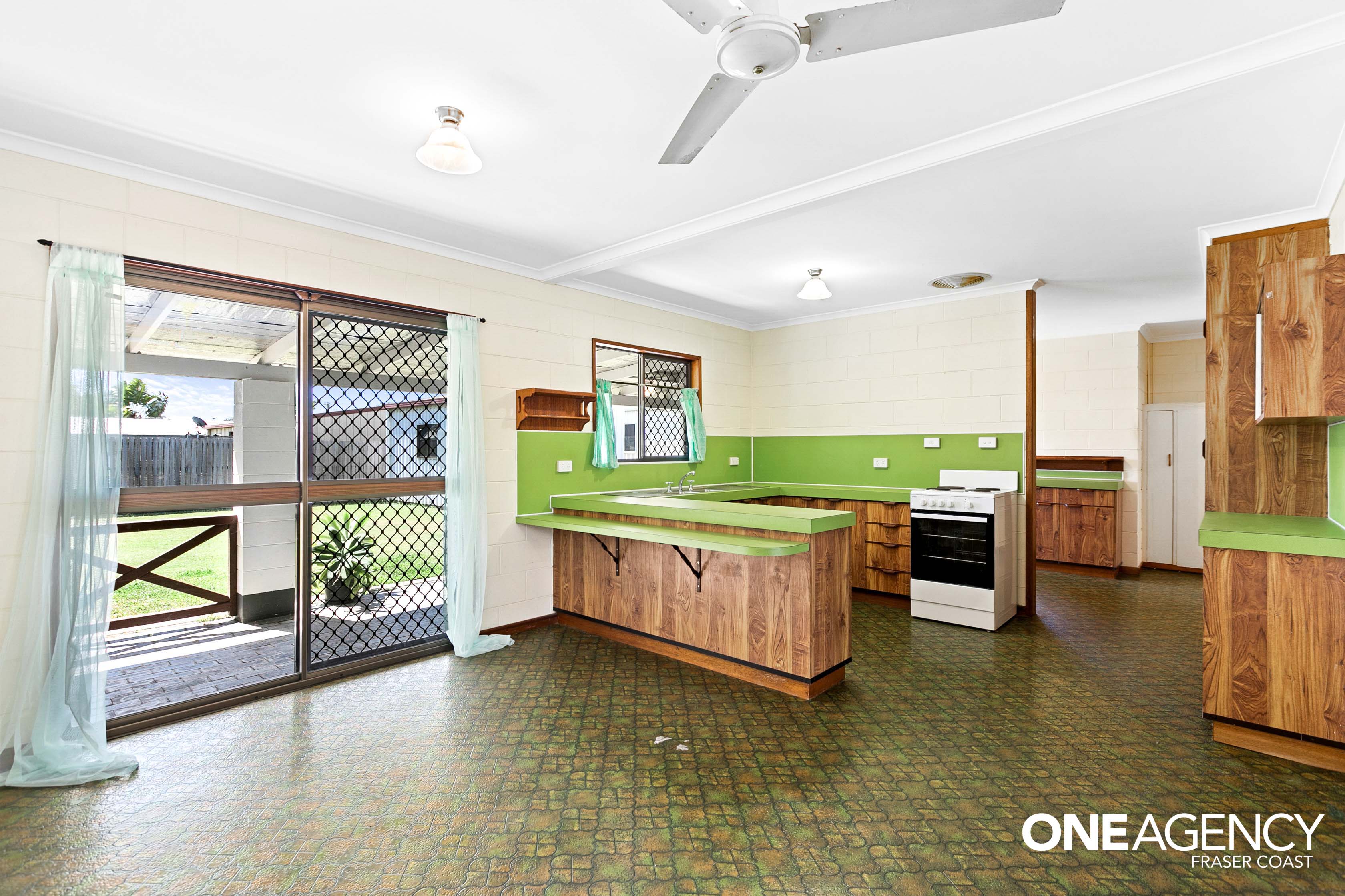 21 Cooloola Crescent, Urangan