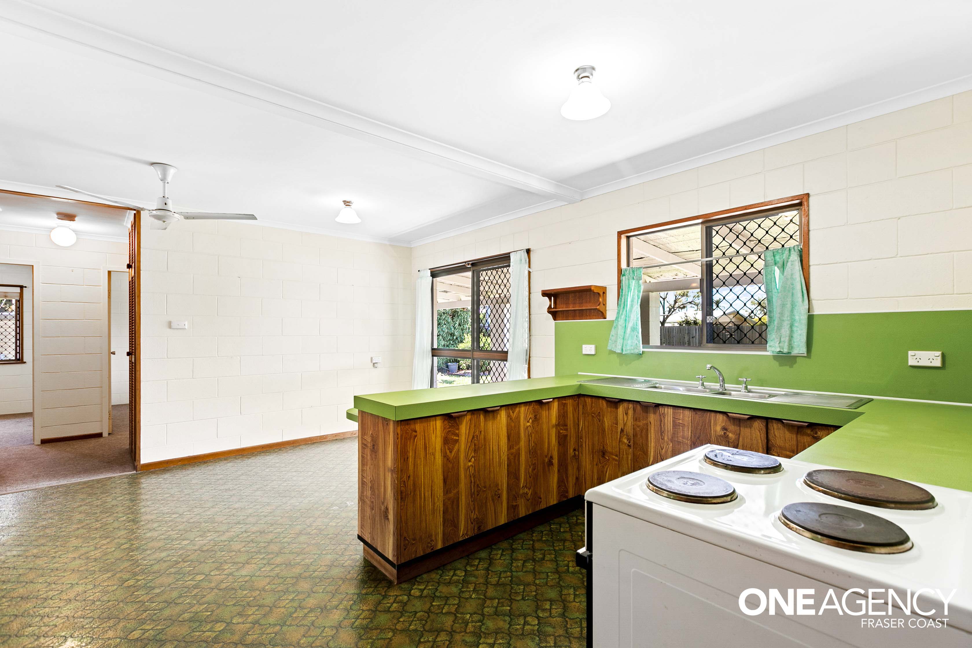 21 Cooloola Crescent, Urangan