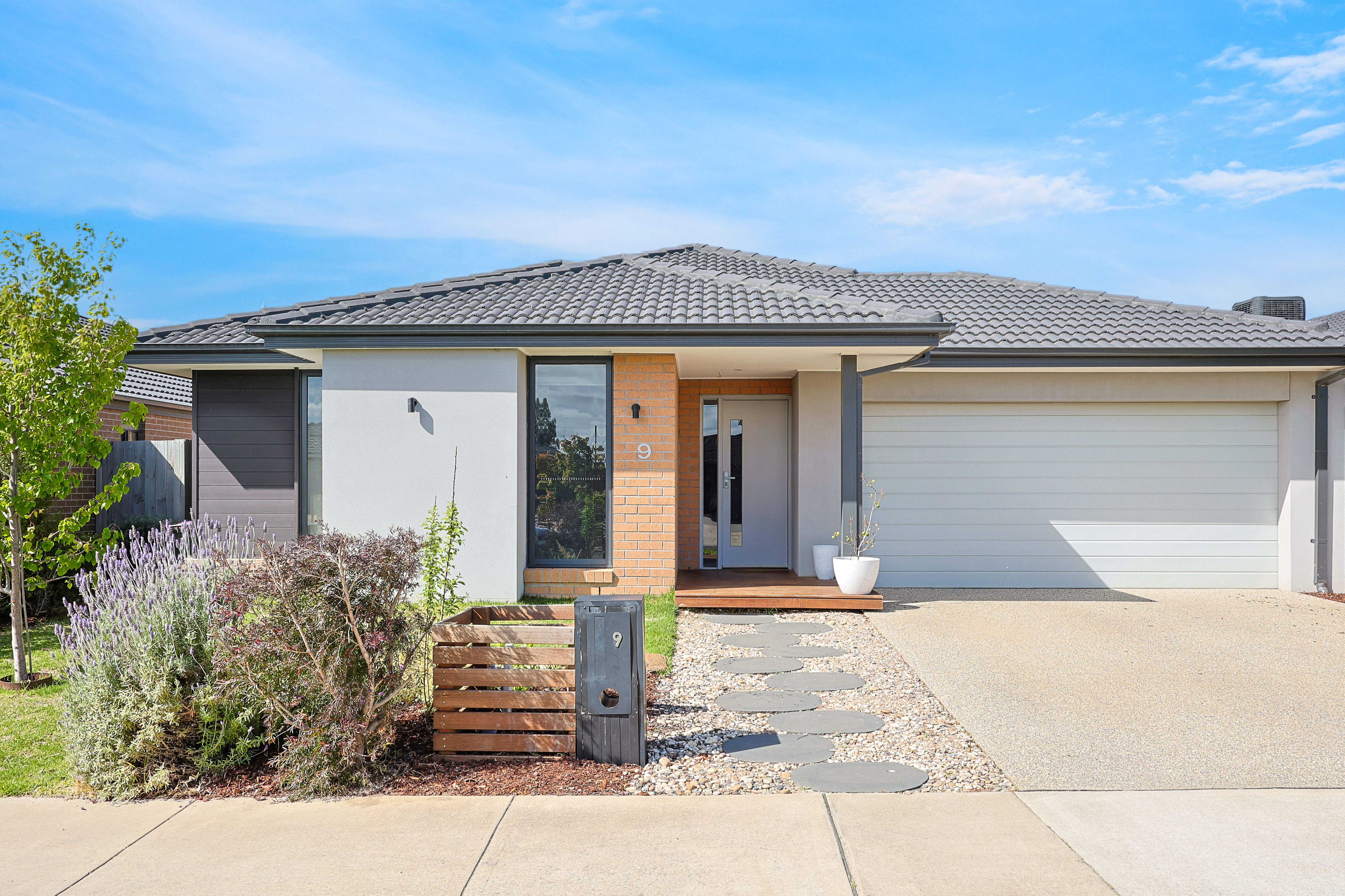 Listing image for 9 Snedden Street, ARMSTRONG CREEK  VIC  3217