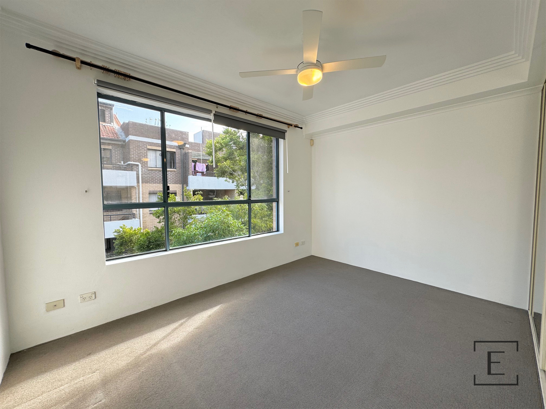 8 / 2 Tavistock Road, Homebush West
