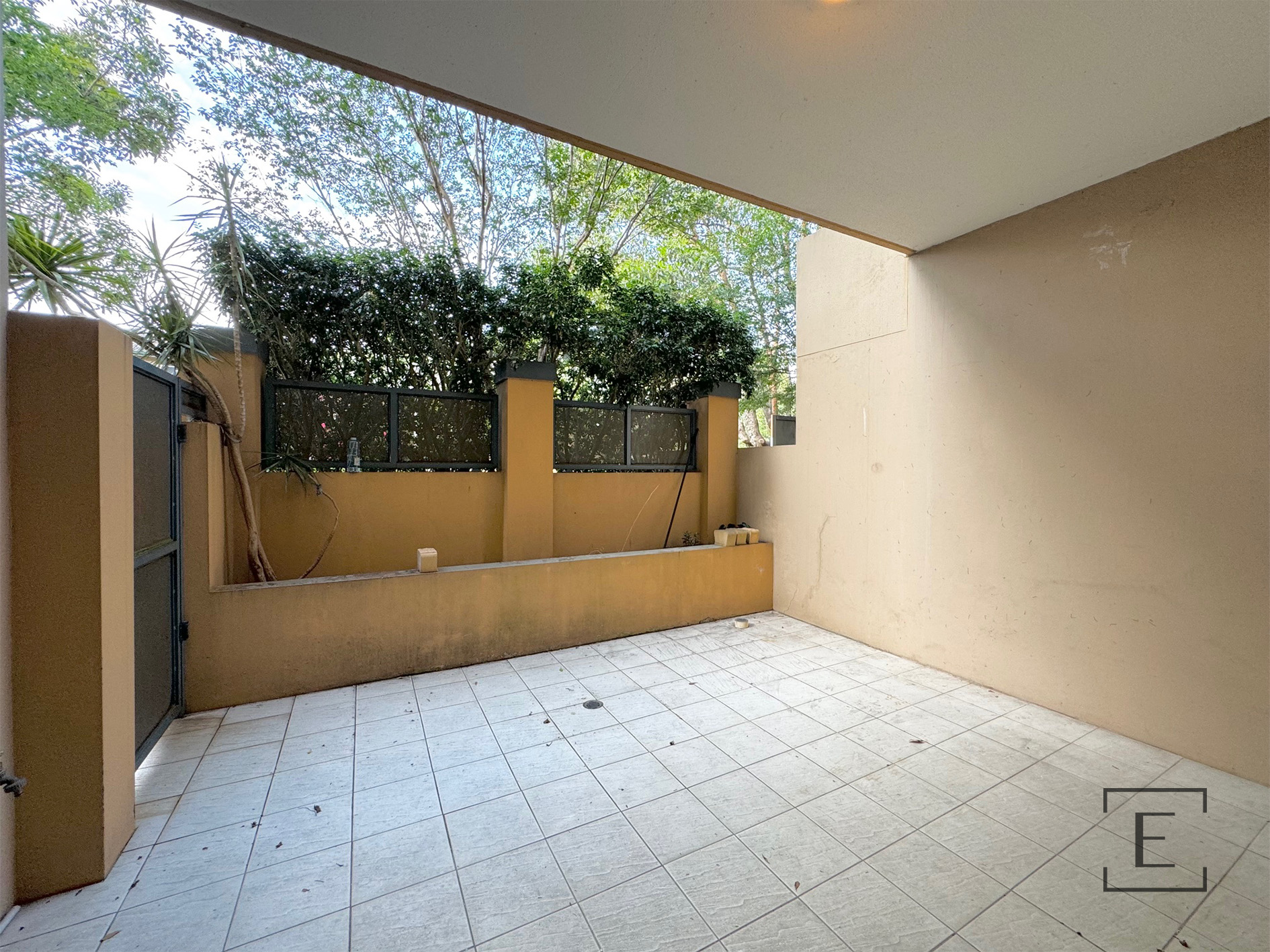 8 / 2 Tavistock Road, Homebush West