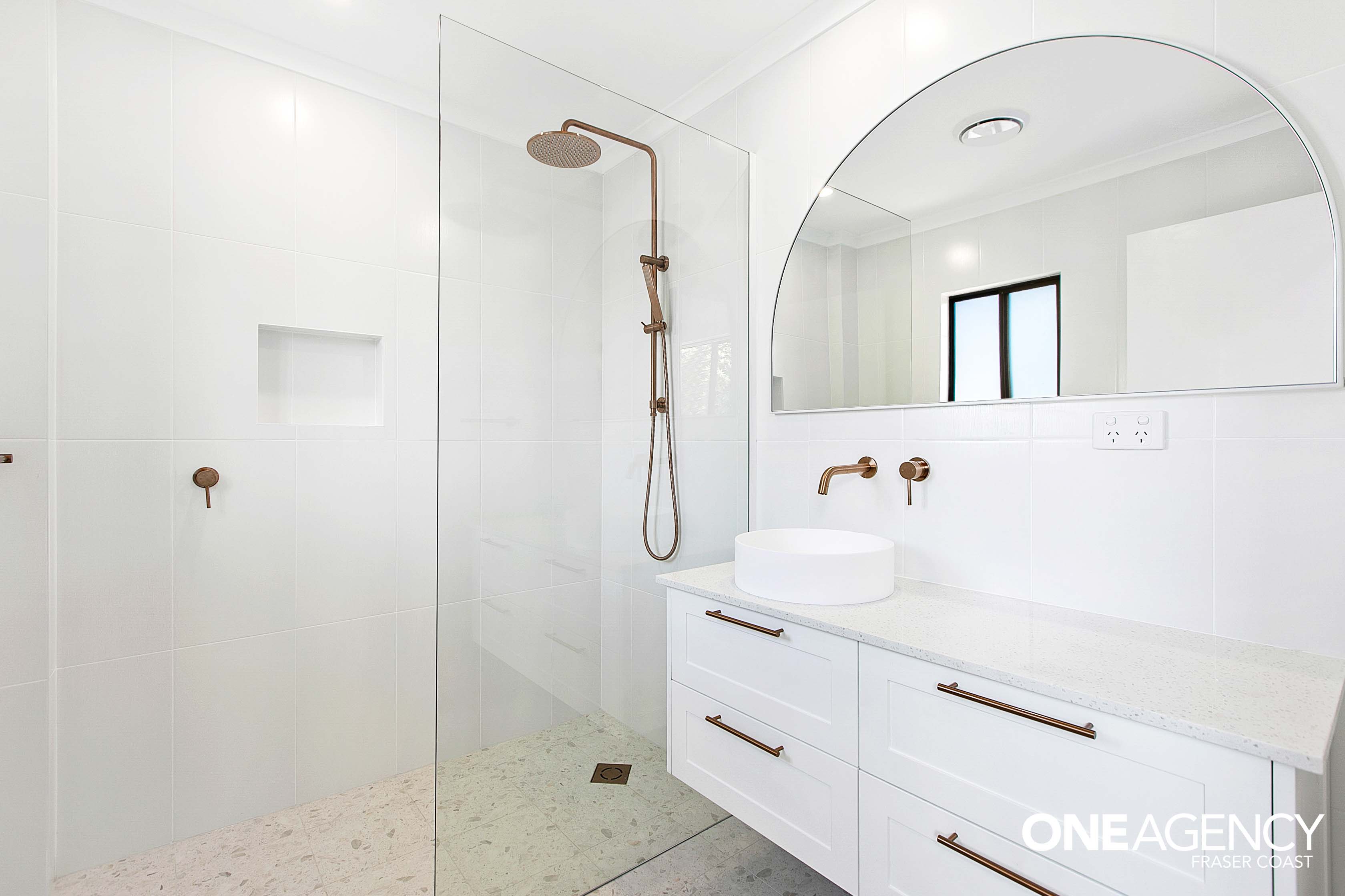 2 / 10 McKean Road, Scarness