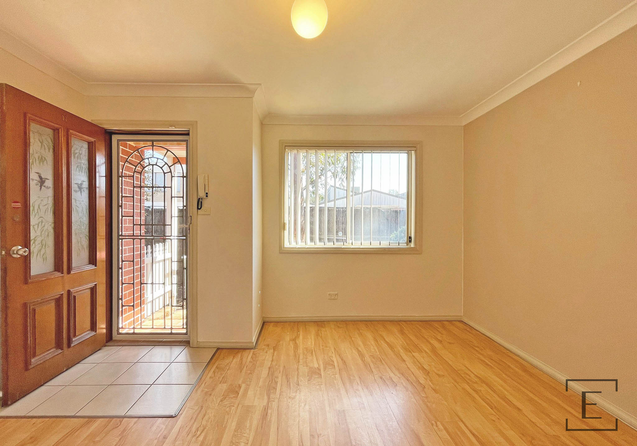 11 / 2 Station Avenue, Concord West