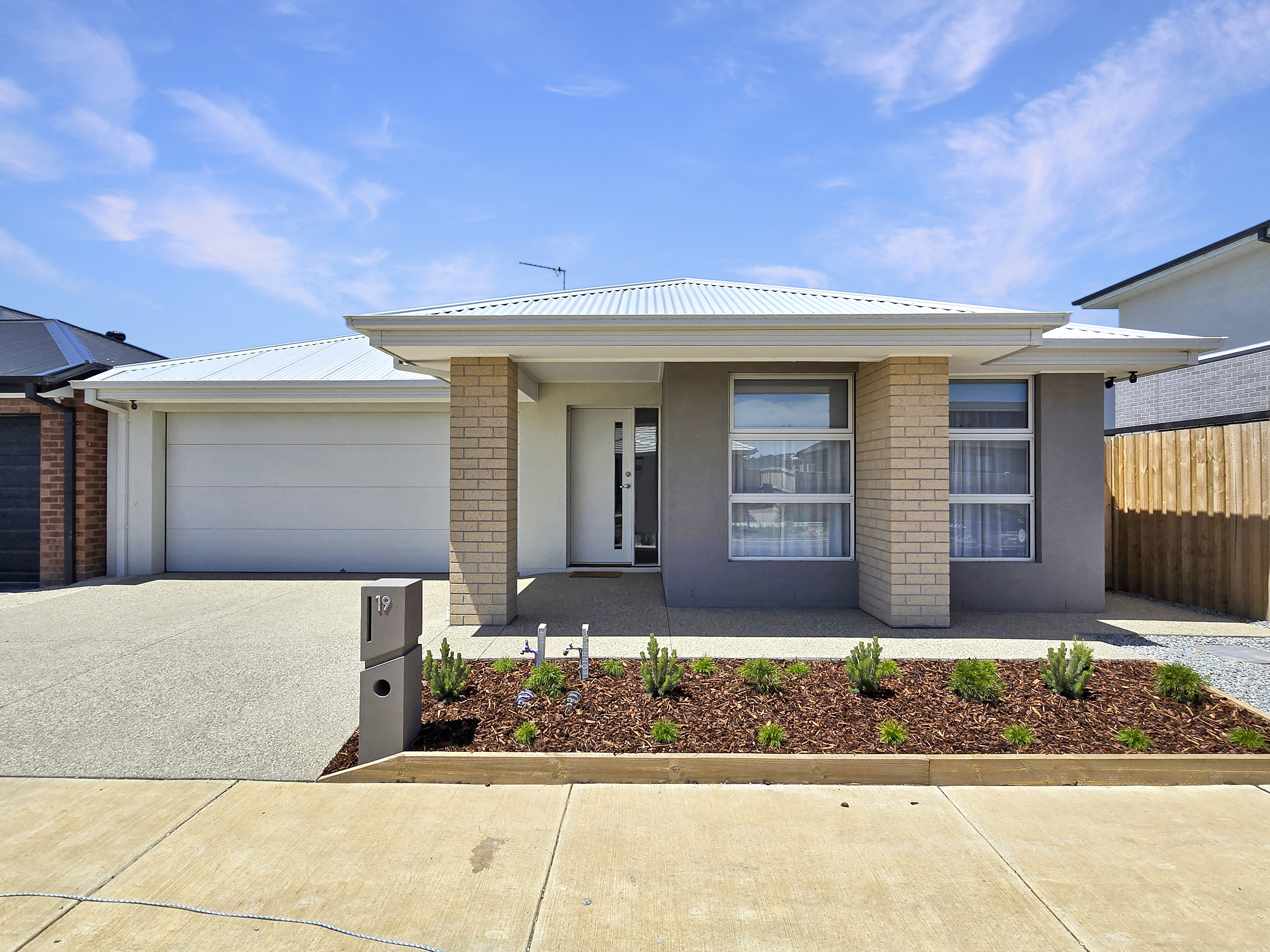 Listing image for 19 Daintree Street, ARMSTRONG CREEK  VIC  3217
