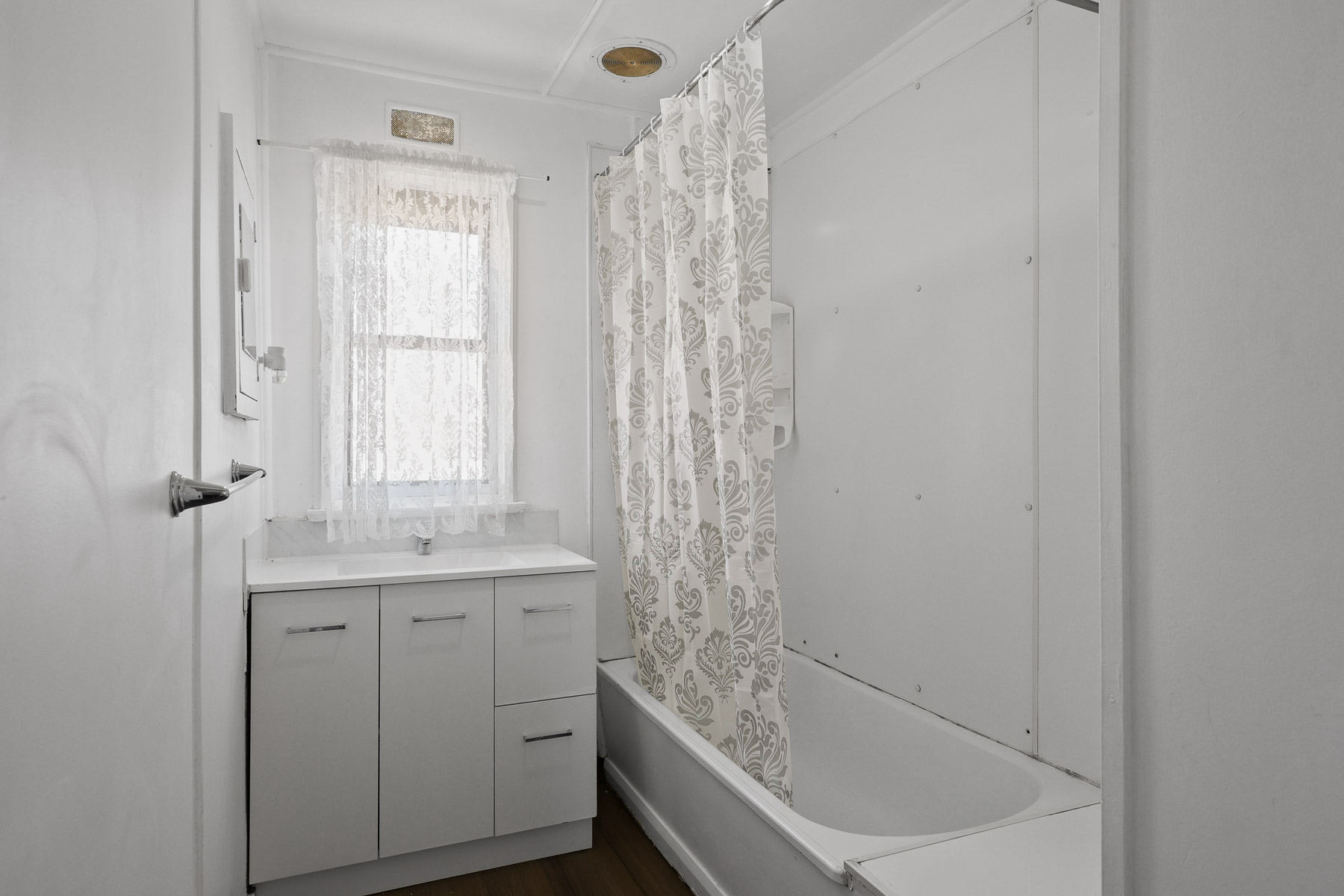 9 Grindrod Avenue, George Town