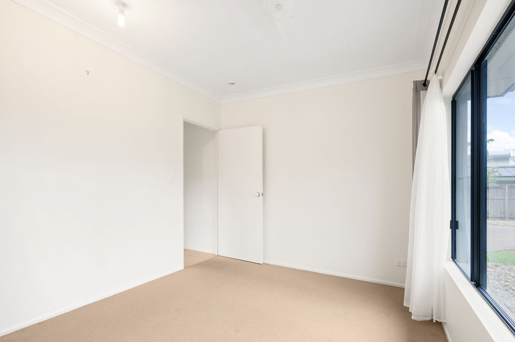 19 Jannina Drive, Atherton