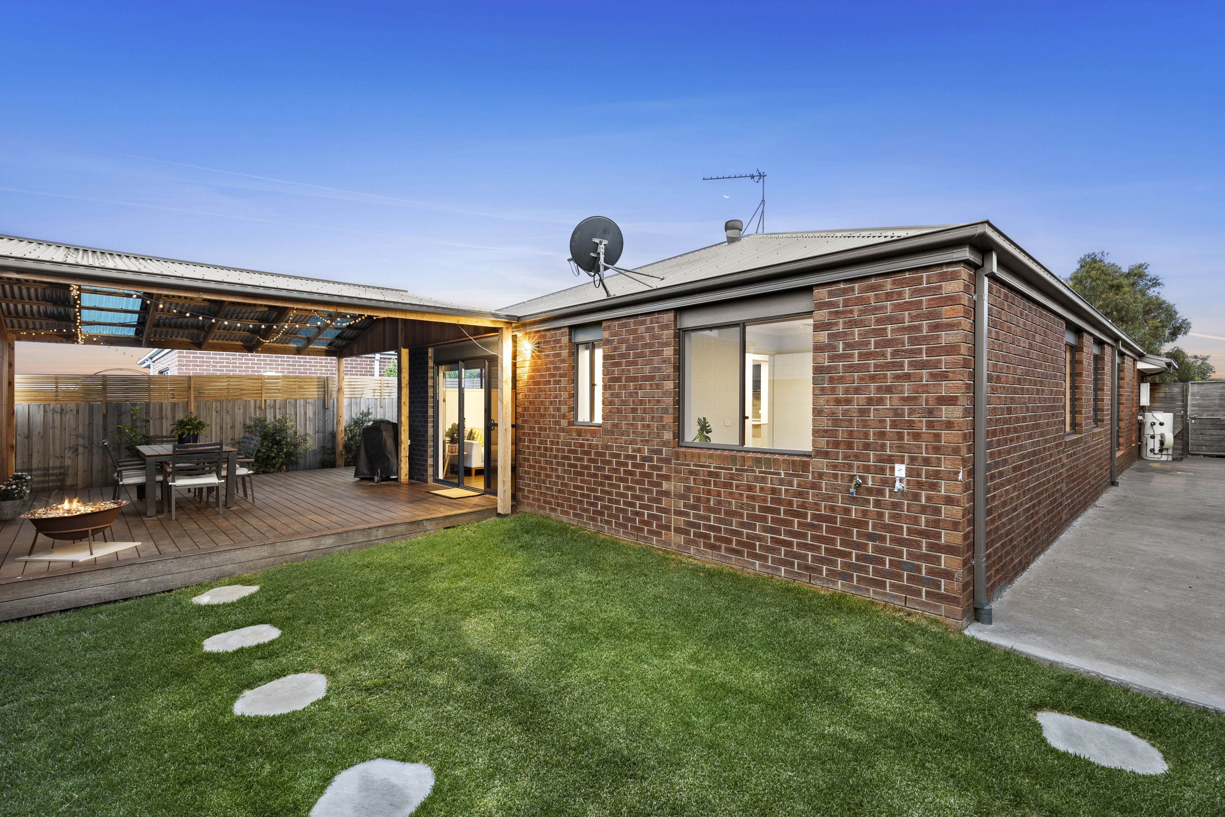 Listing image for 7 Mckinley Avenue, ARMSTRONG CREEK  VIC  3217