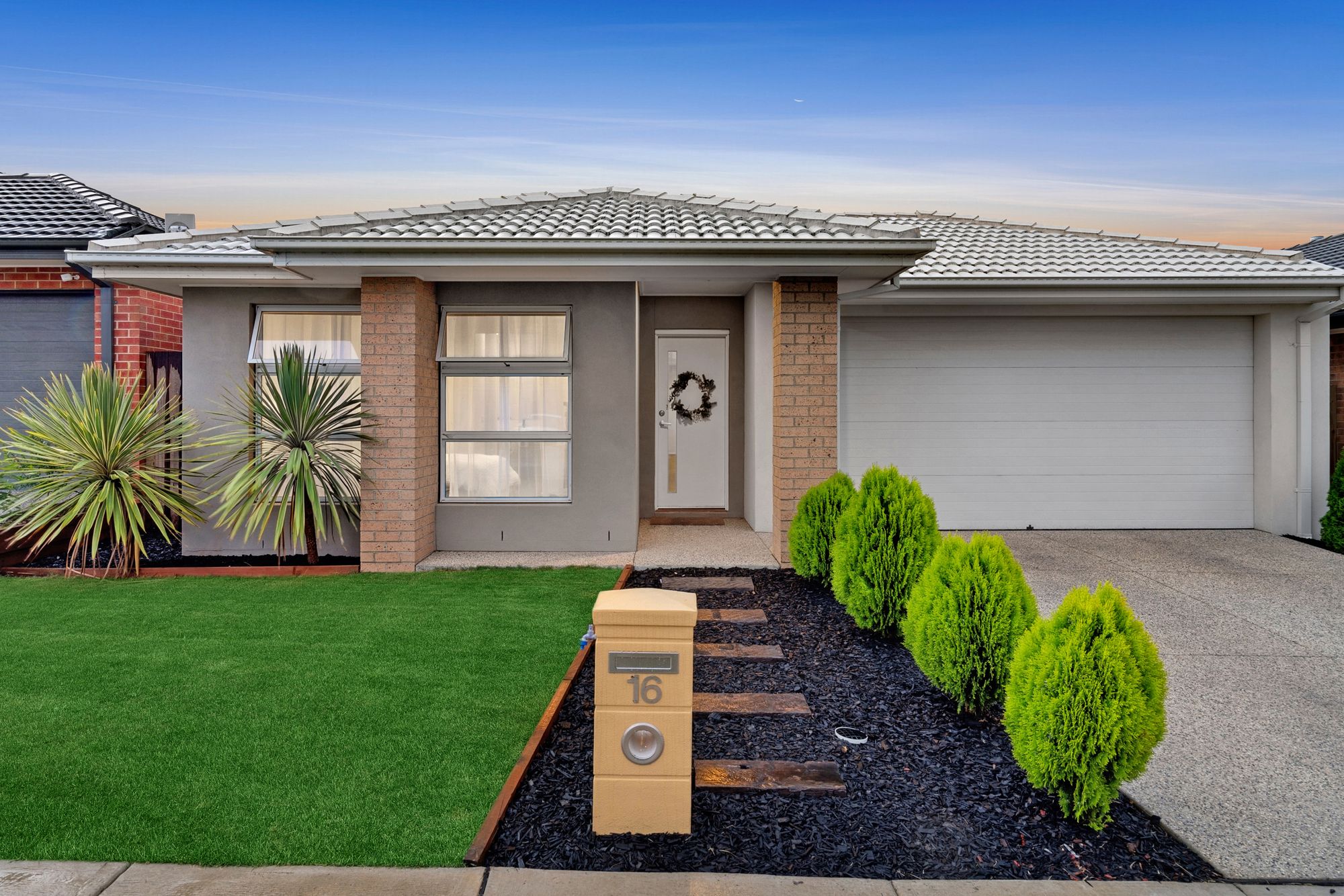 Listing image for 16 Chateau Way, MOUNT DUNEED  VIC  3217