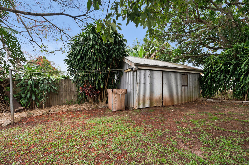 17 High Street, Atherton