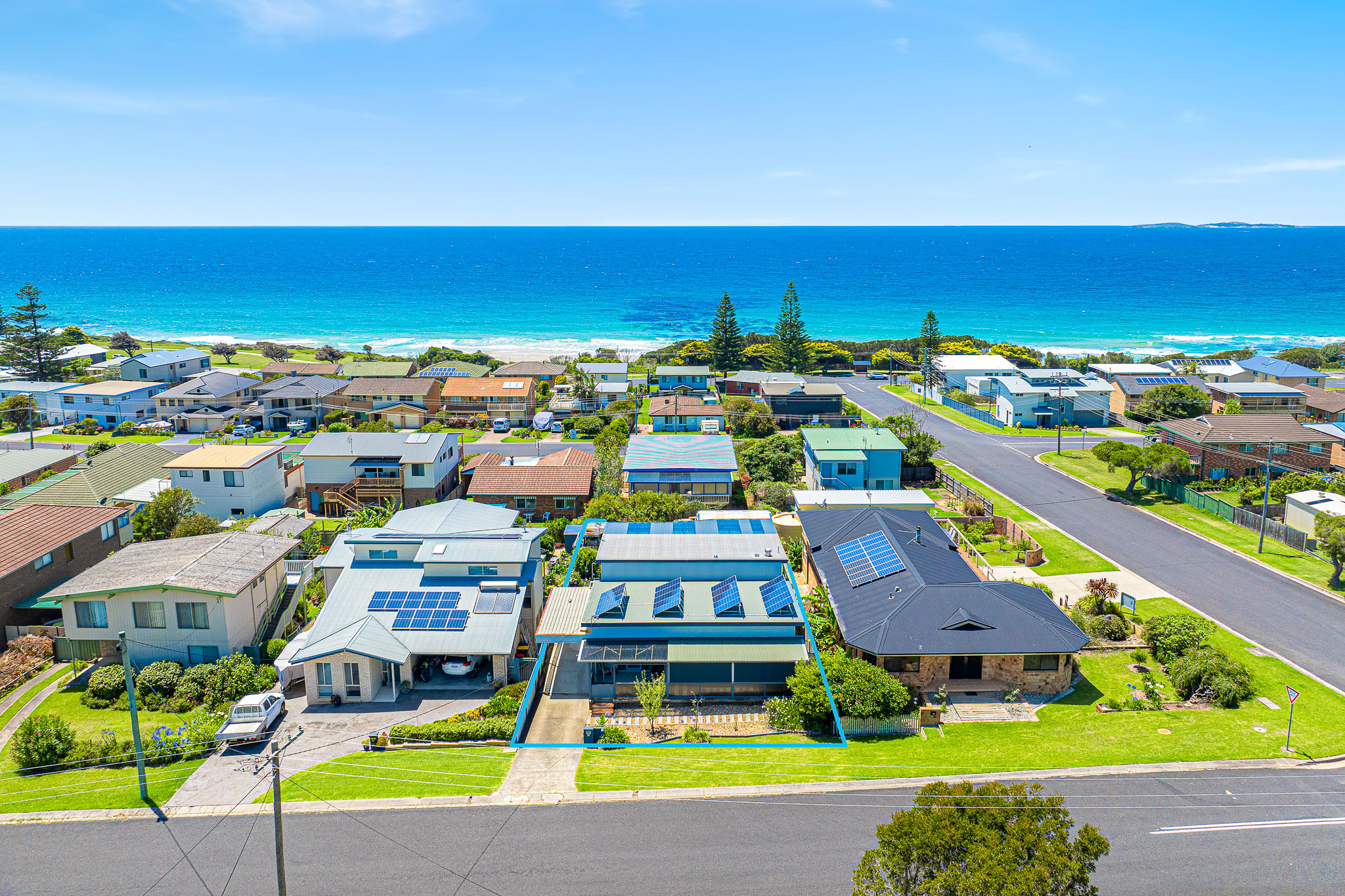 32 Sunset Boulevard, Kianga