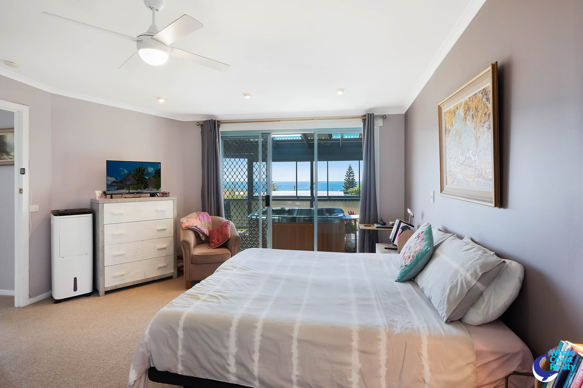 32 Sunset Boulevard, Kianga