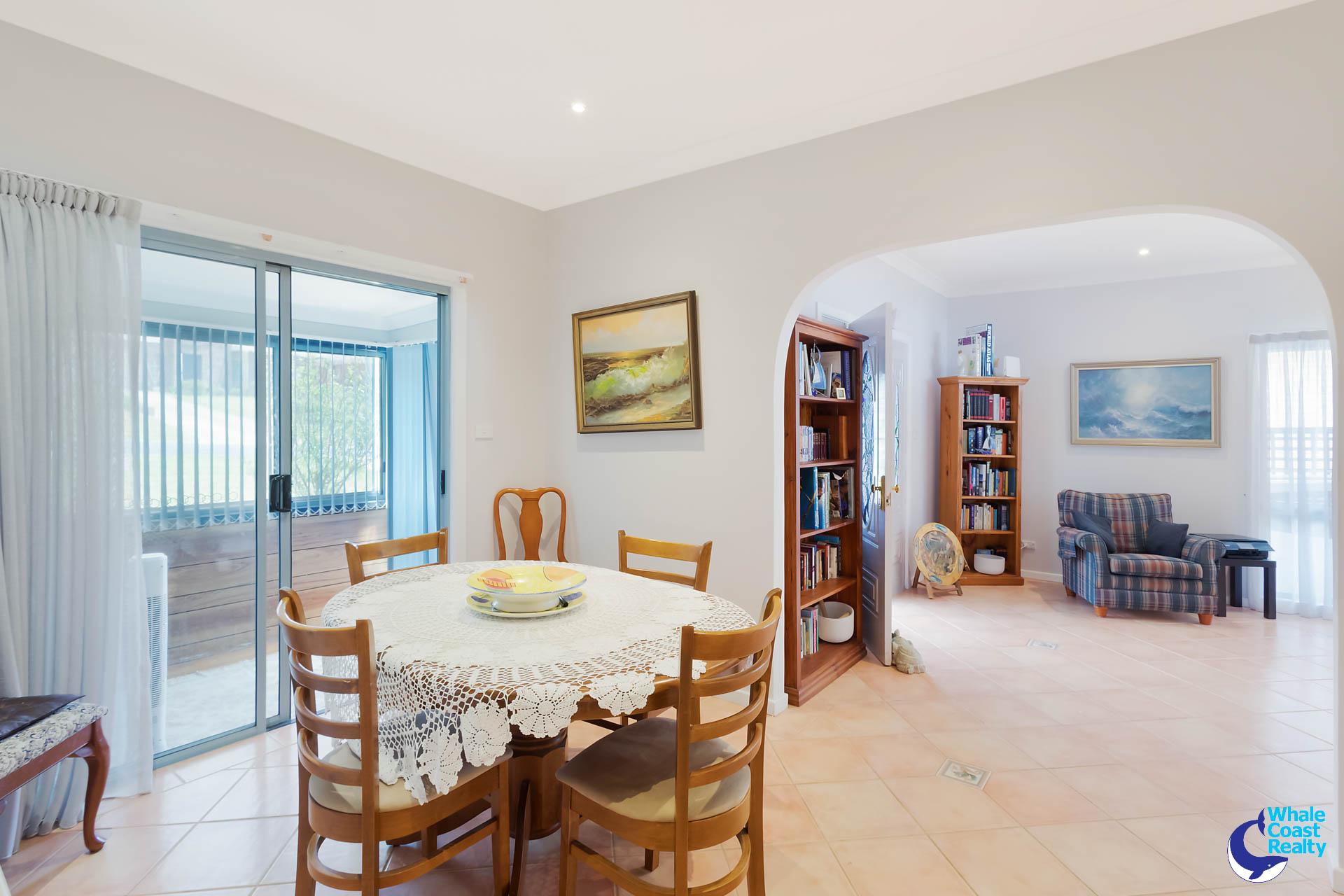 32 Sunset Boulevard, Kianga