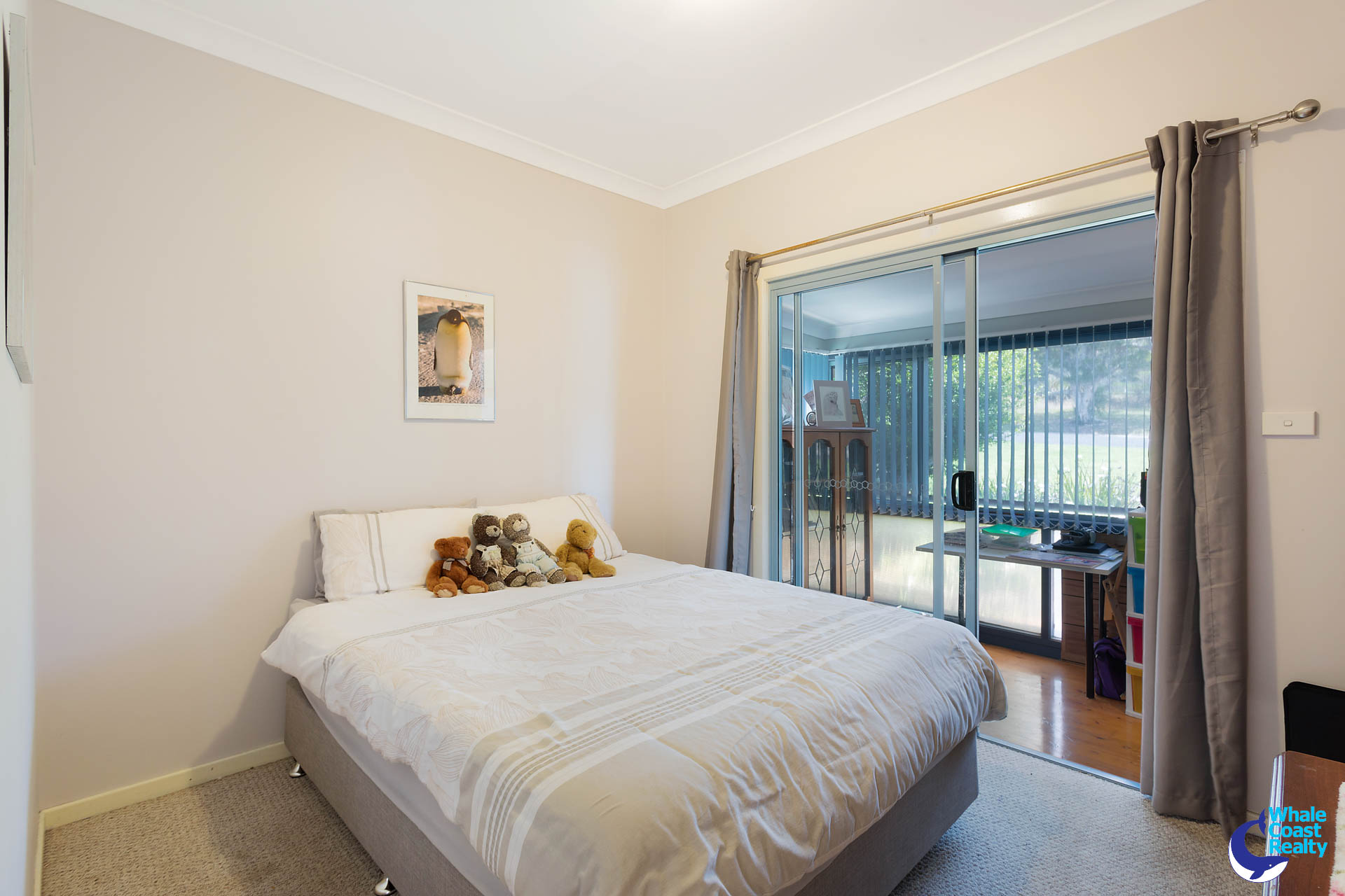 32 Sunset Boulevard, Kianga