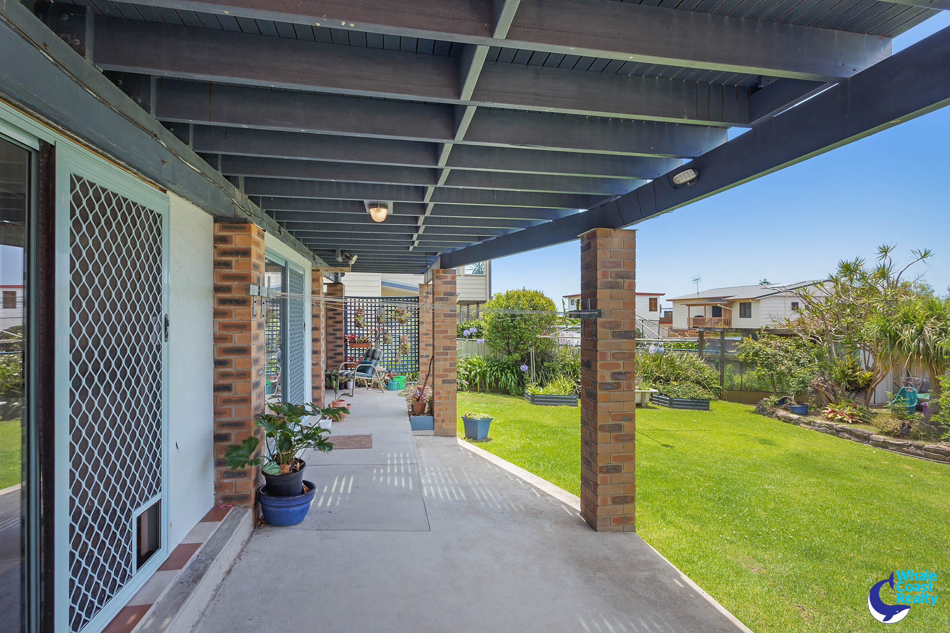 32 Sunset Boulevard, Kianga