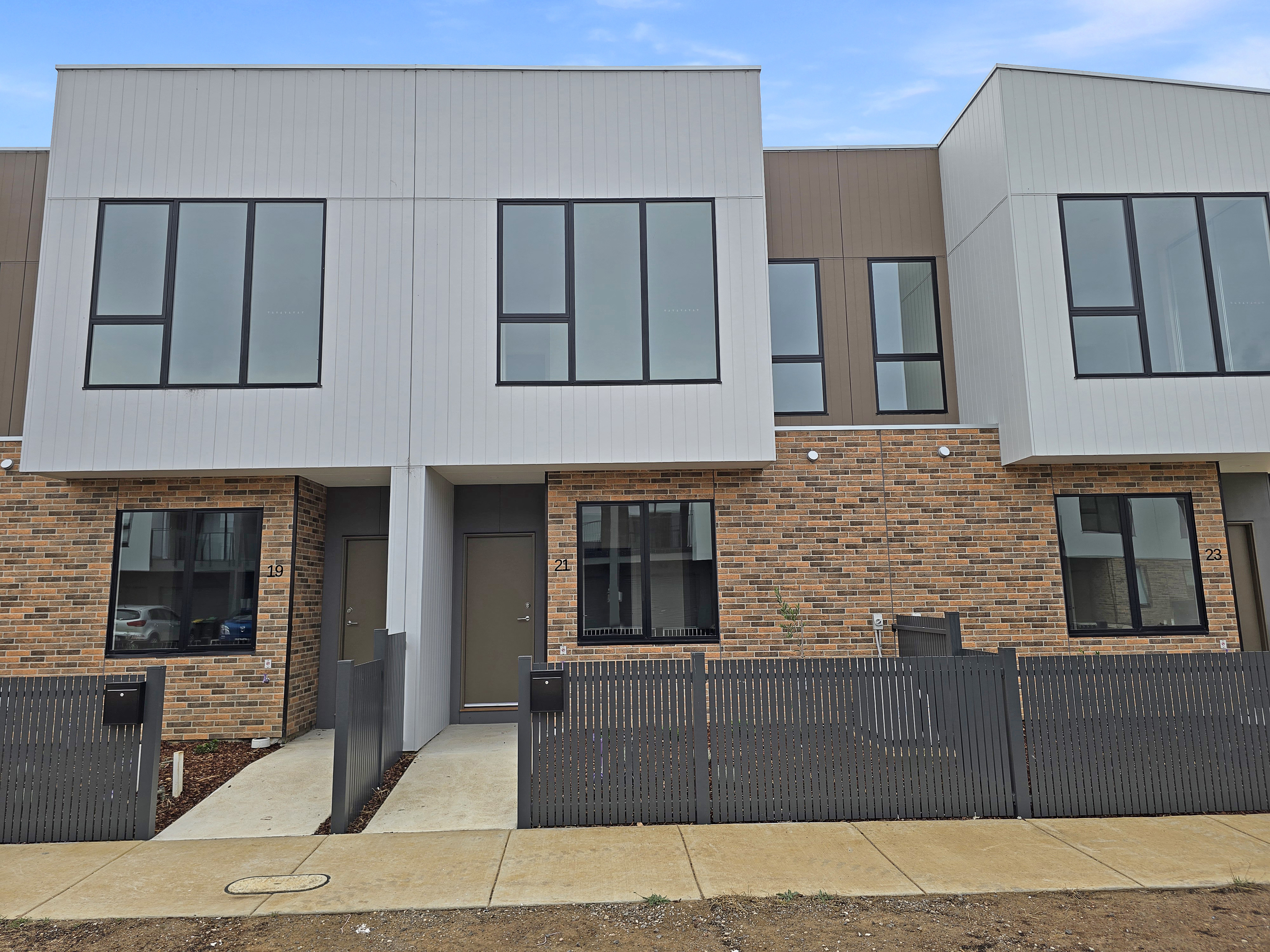 Listing image for 21 Ilinden Street, MOUNT DUNEED  VIC  3217