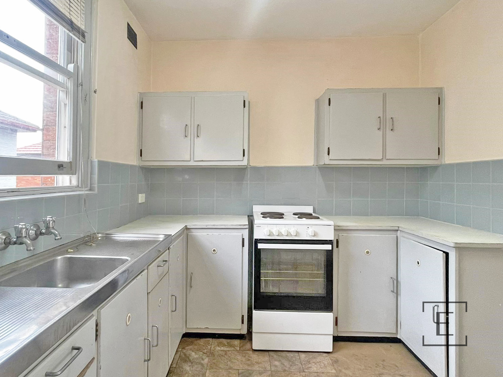 3 / 2 Parry Avenue, Narwee