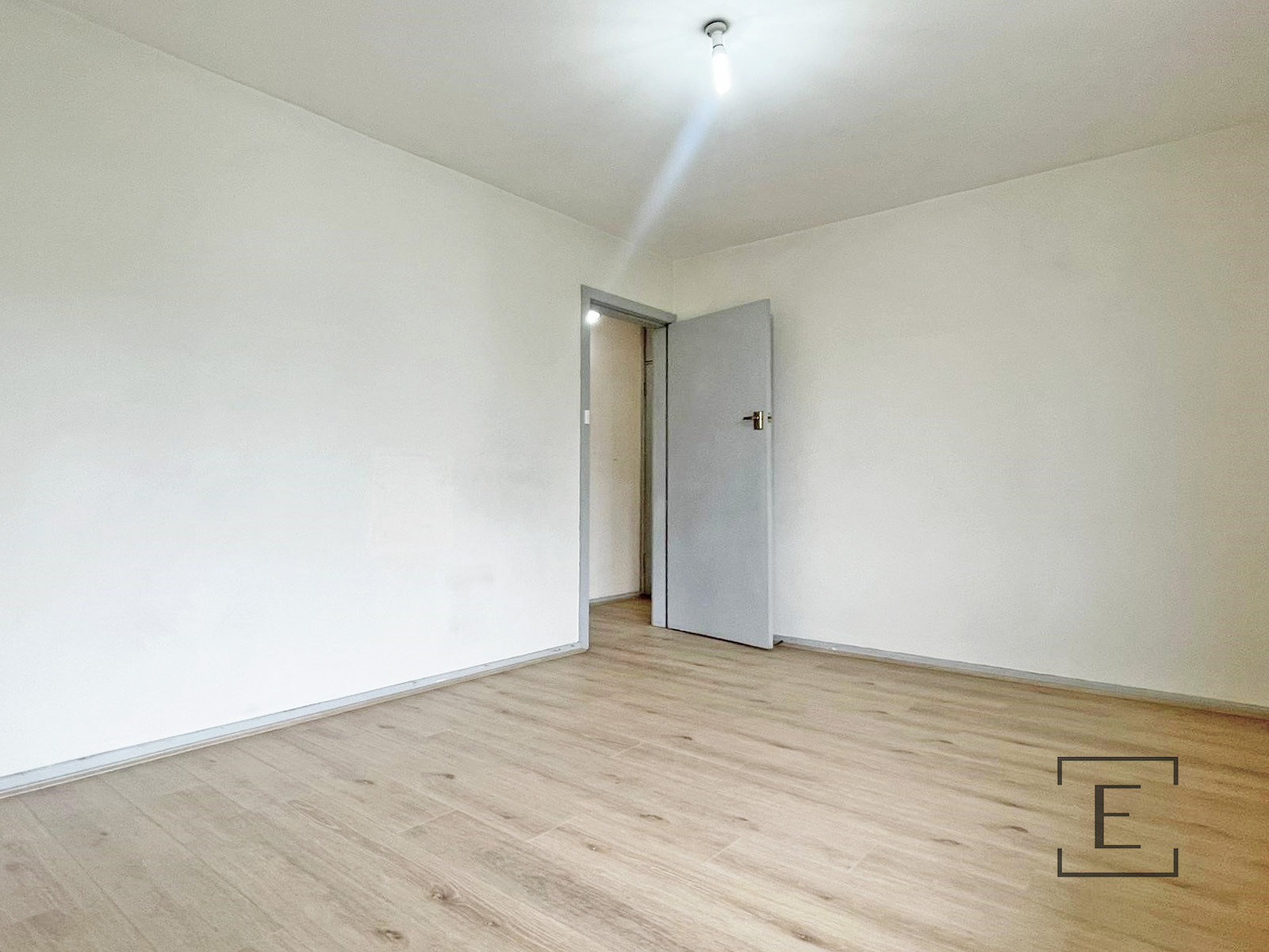 3 / 2 Parry Avenue, Narwee