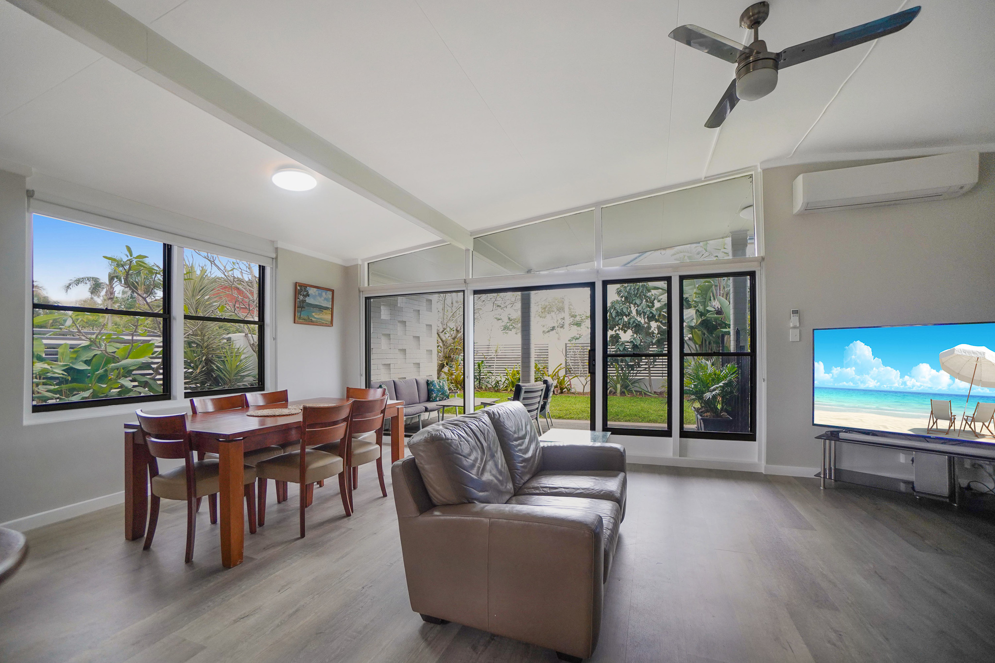 10 Robert Street, Torquay