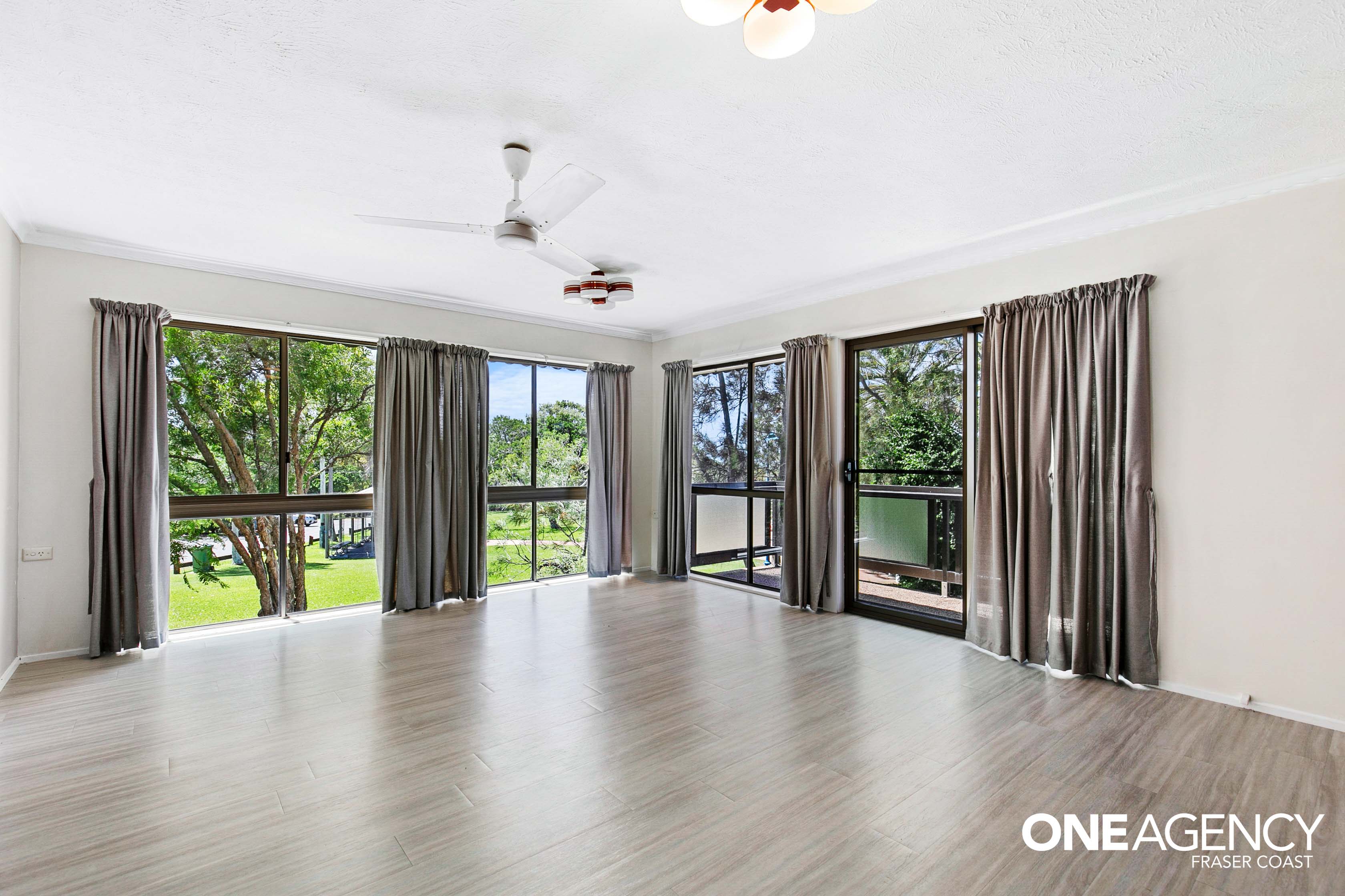 4 / 2 James Street, Urangan
