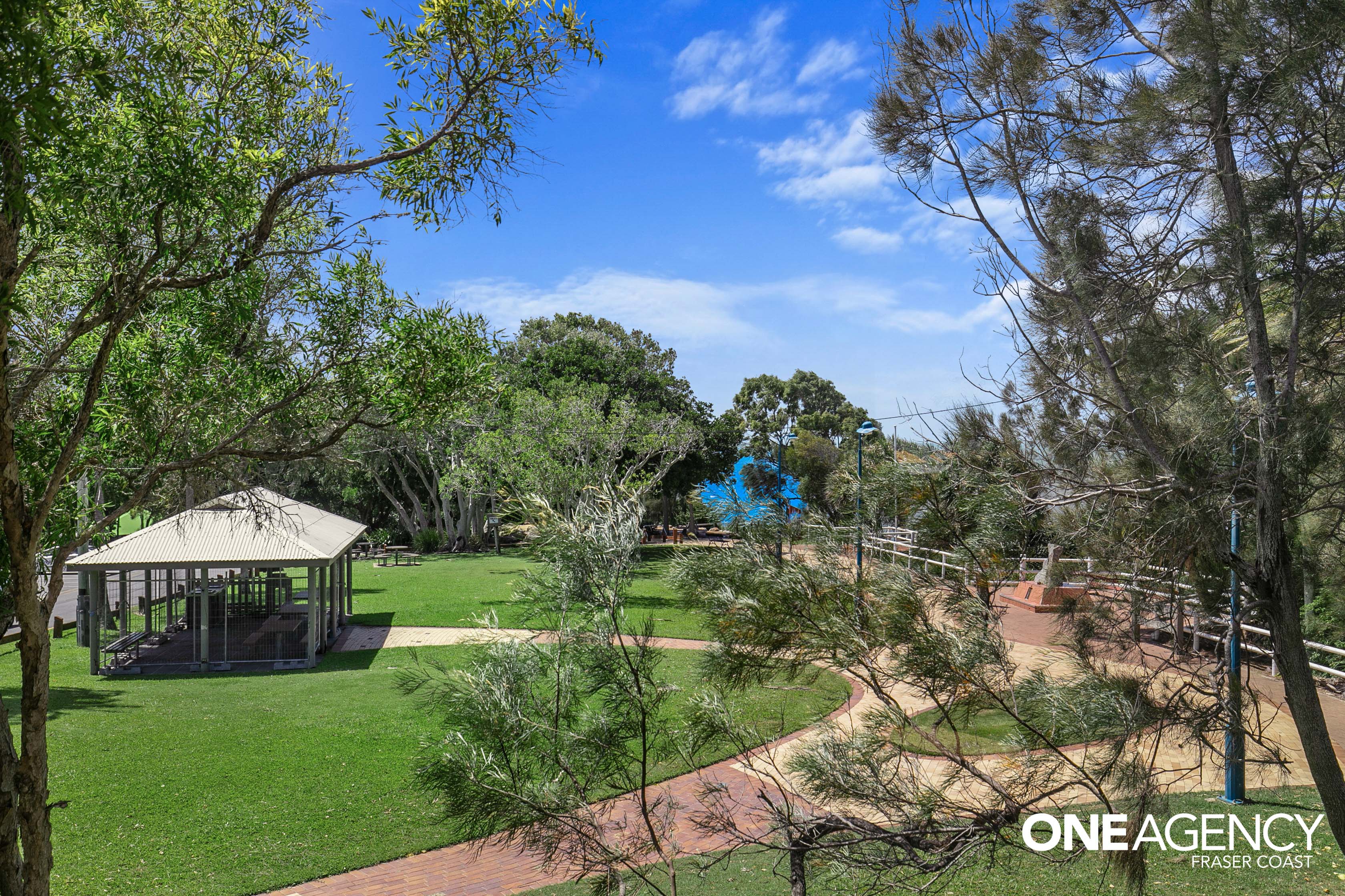 4 / 2 James Street, Urangan