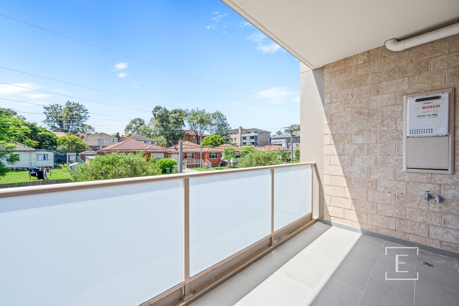 7 / 77-79 Bangor Street, Guildford