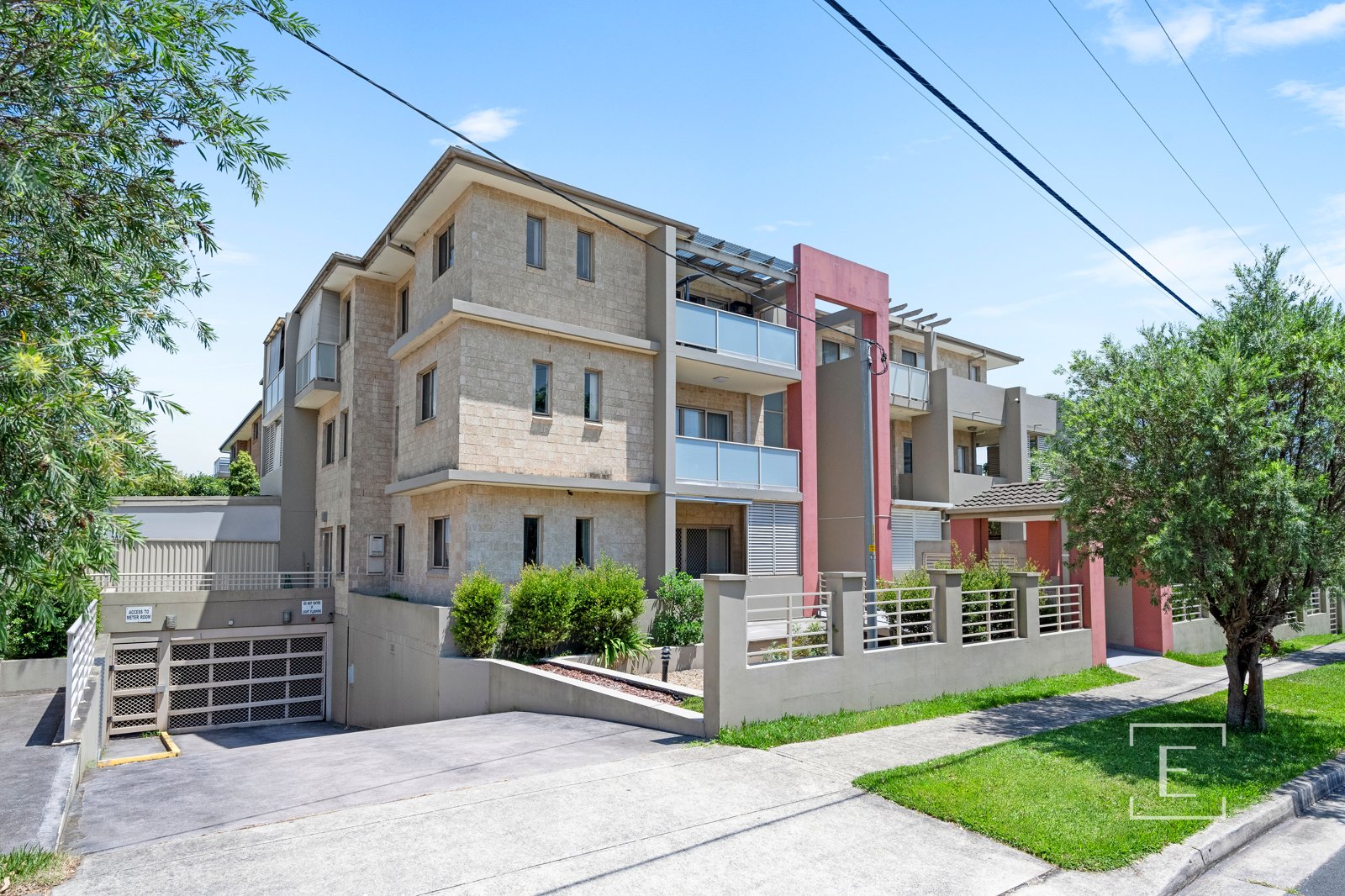 7 / 77-79 Bangor Street, Guildford