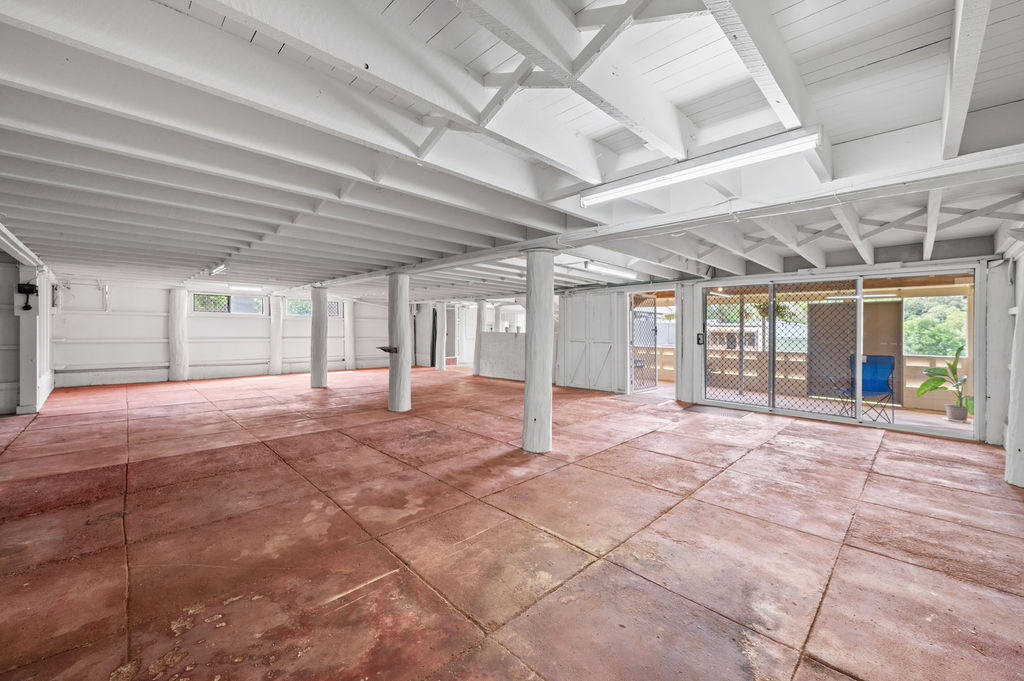 21 Robert Street, Atherton