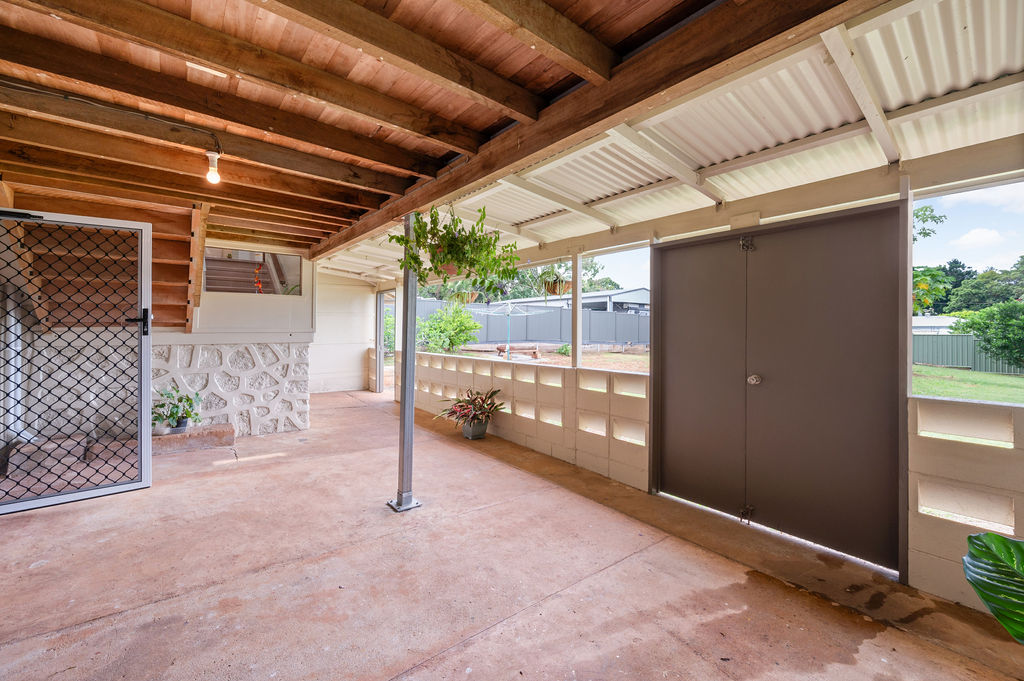 21 Robert Street, Atherton