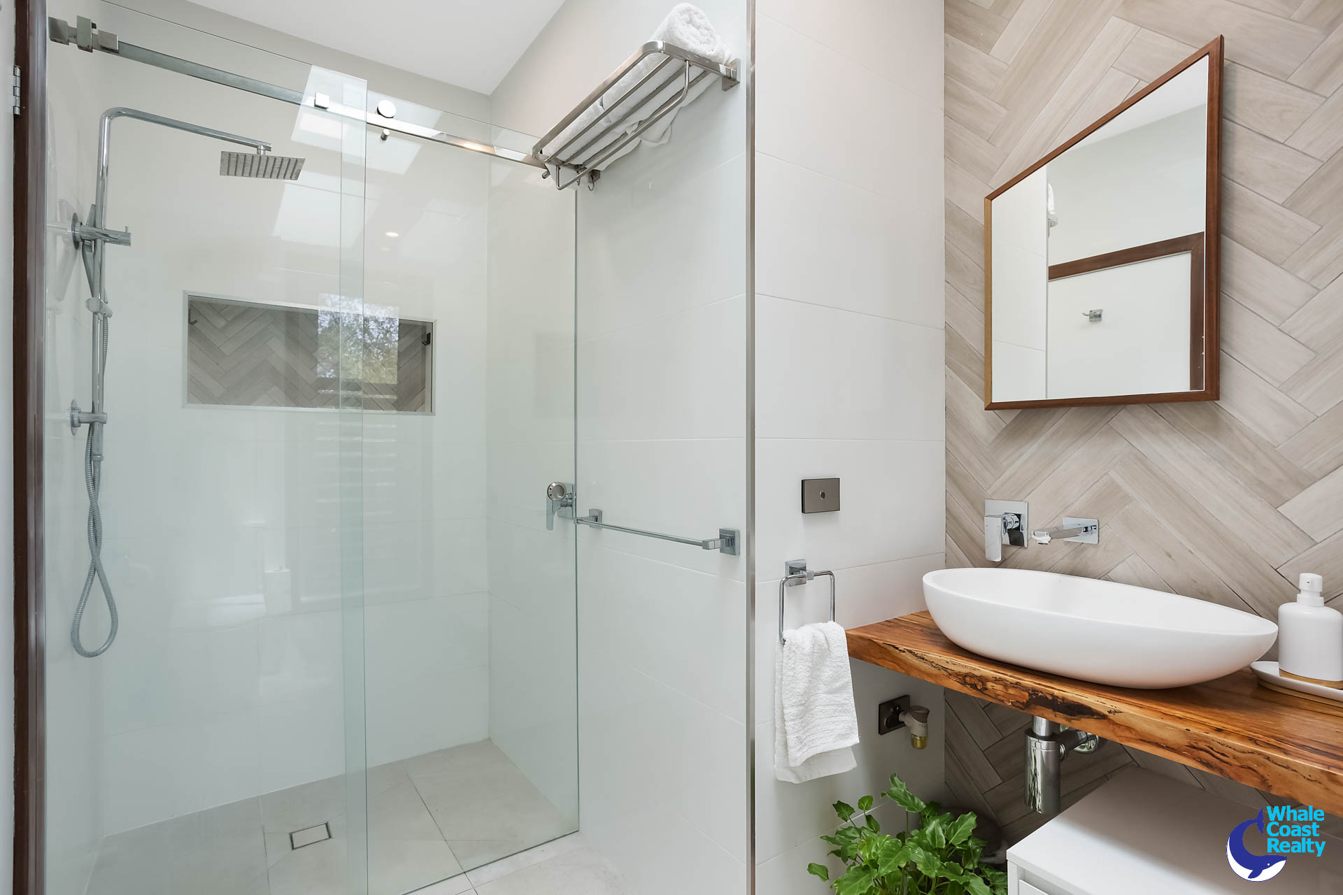 25B EASTAWAY AVENUE, North Narooma