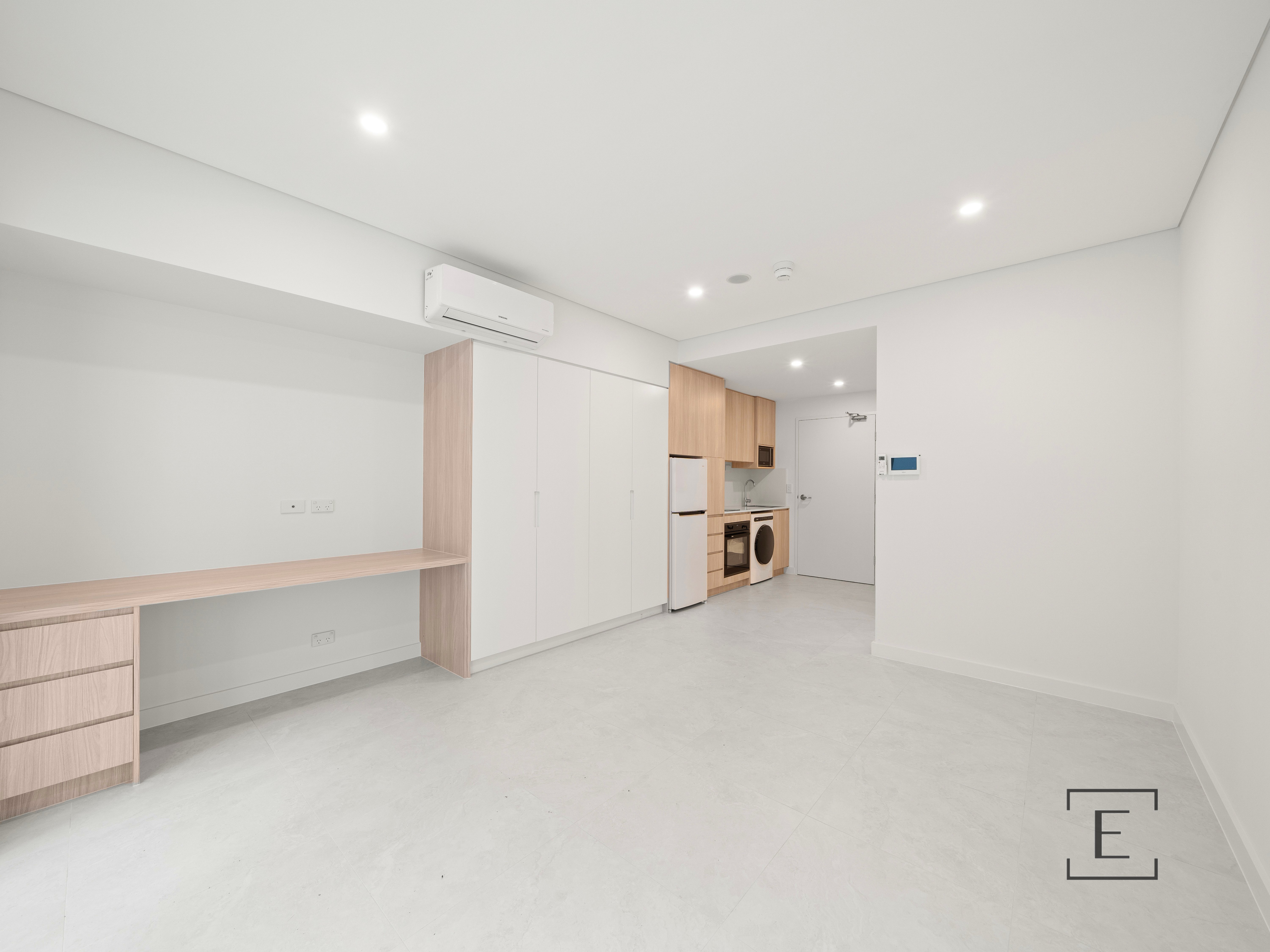 4 / 6 Gladys Avenue, Frenchs Forest
