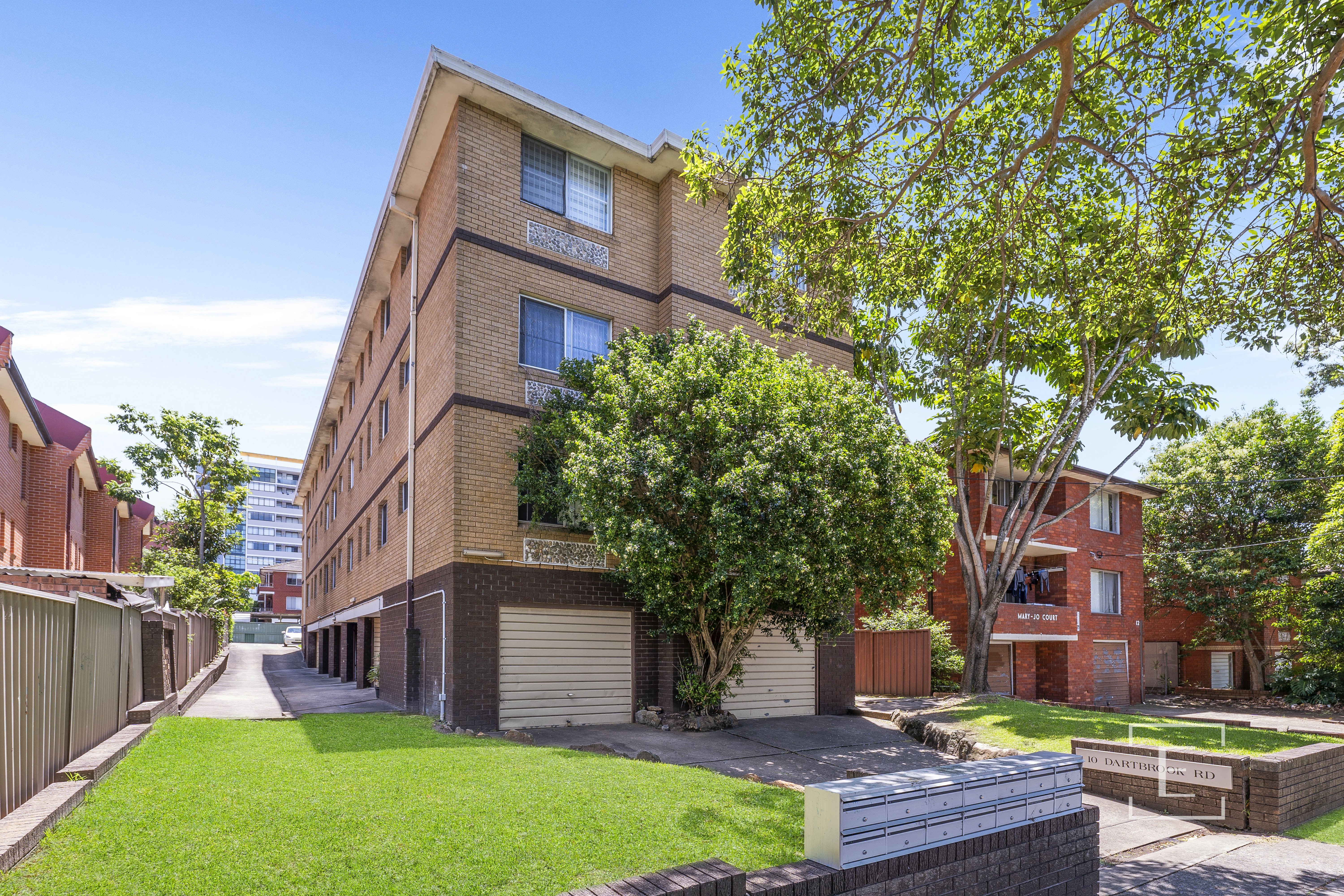 8 / 10 Dartbrook Road, Auburn