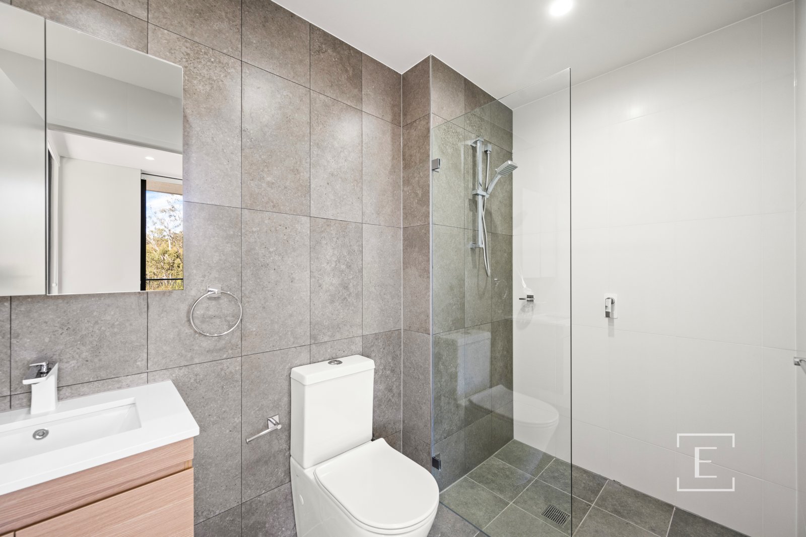 D309 / 76 Lakeside Parade, Jordan Springs