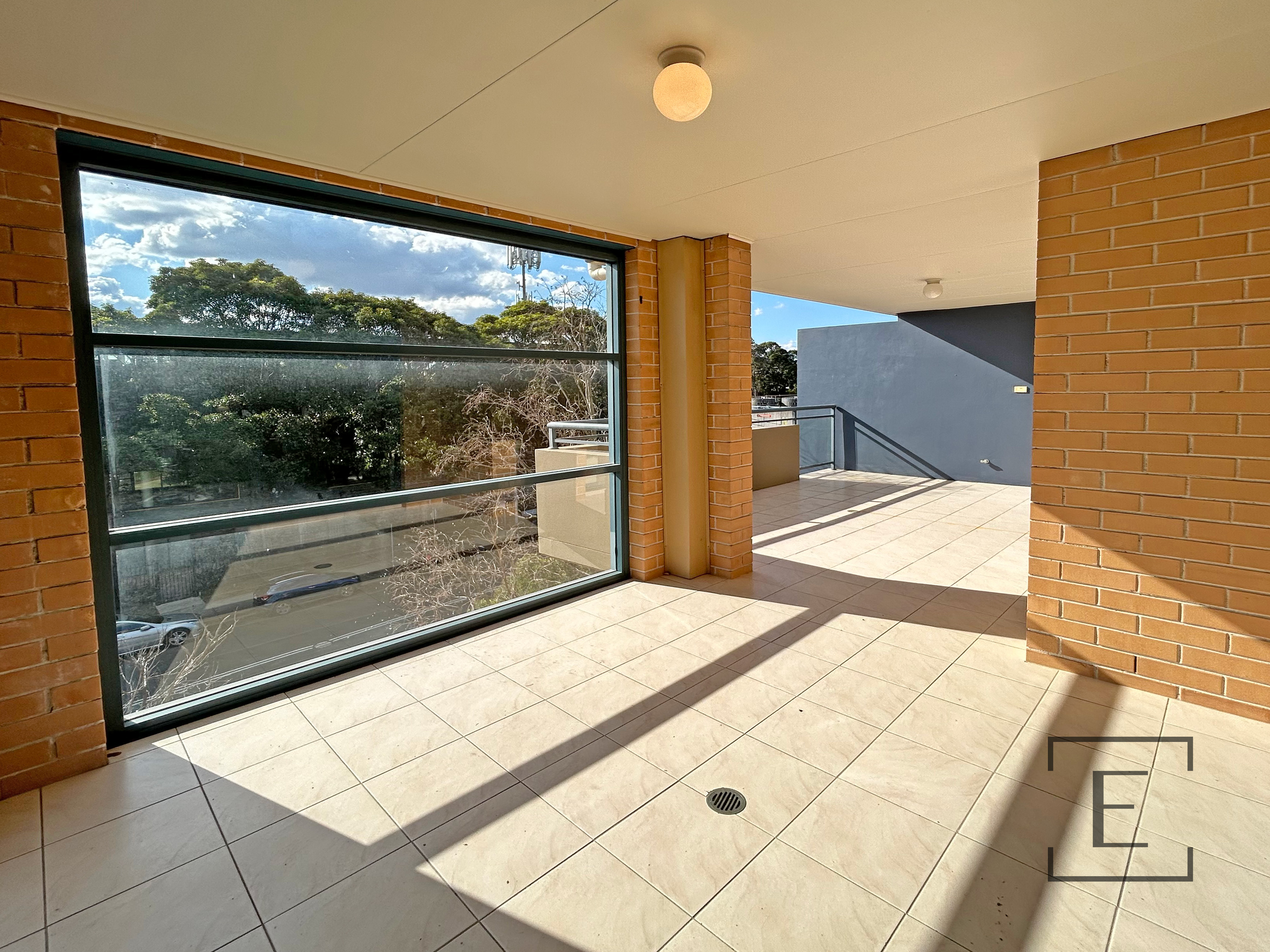 12 / 2A Hamilton Street East, North Strathfield