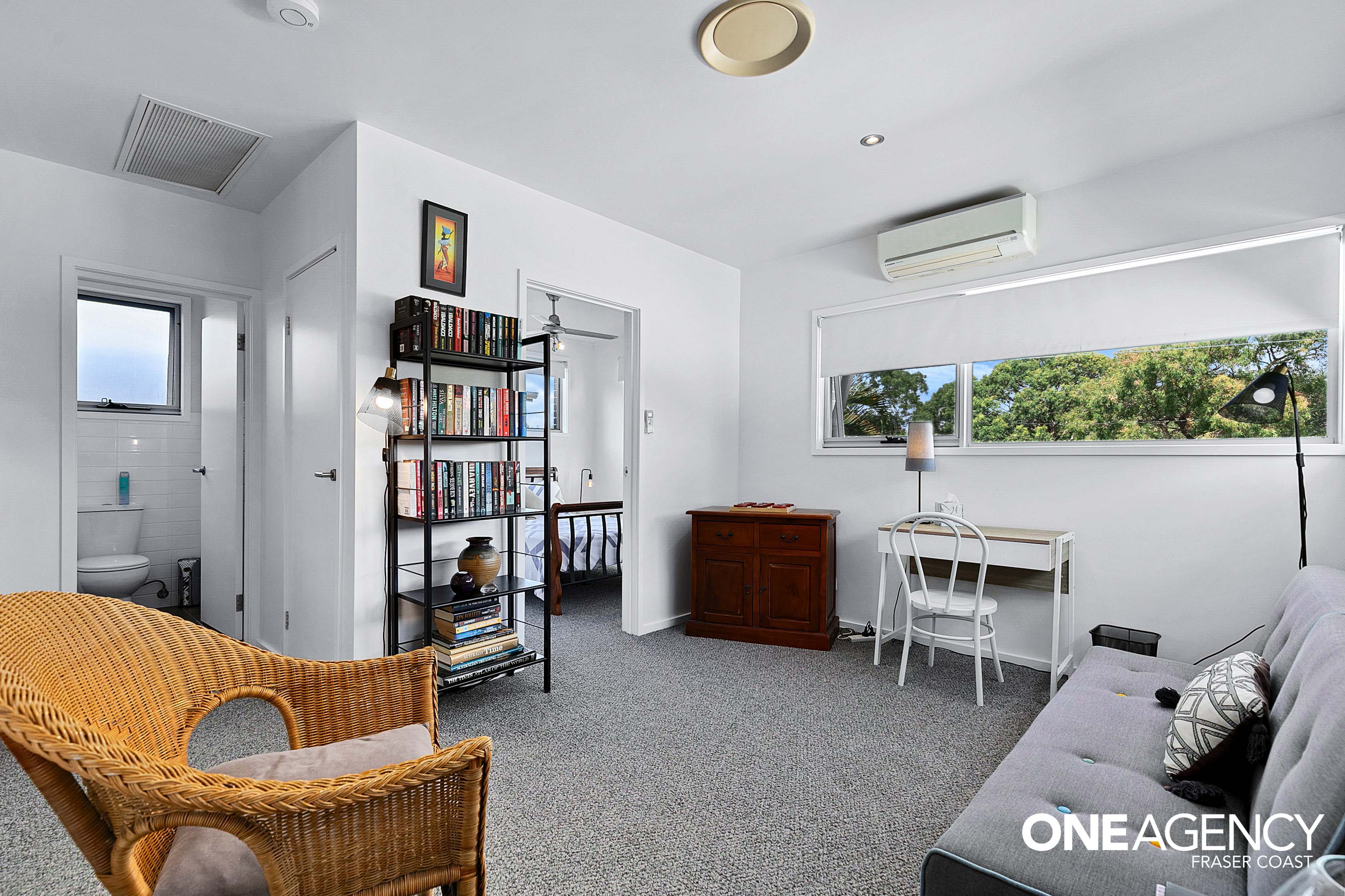 16 / 80 Moolyyir Street, Urangan