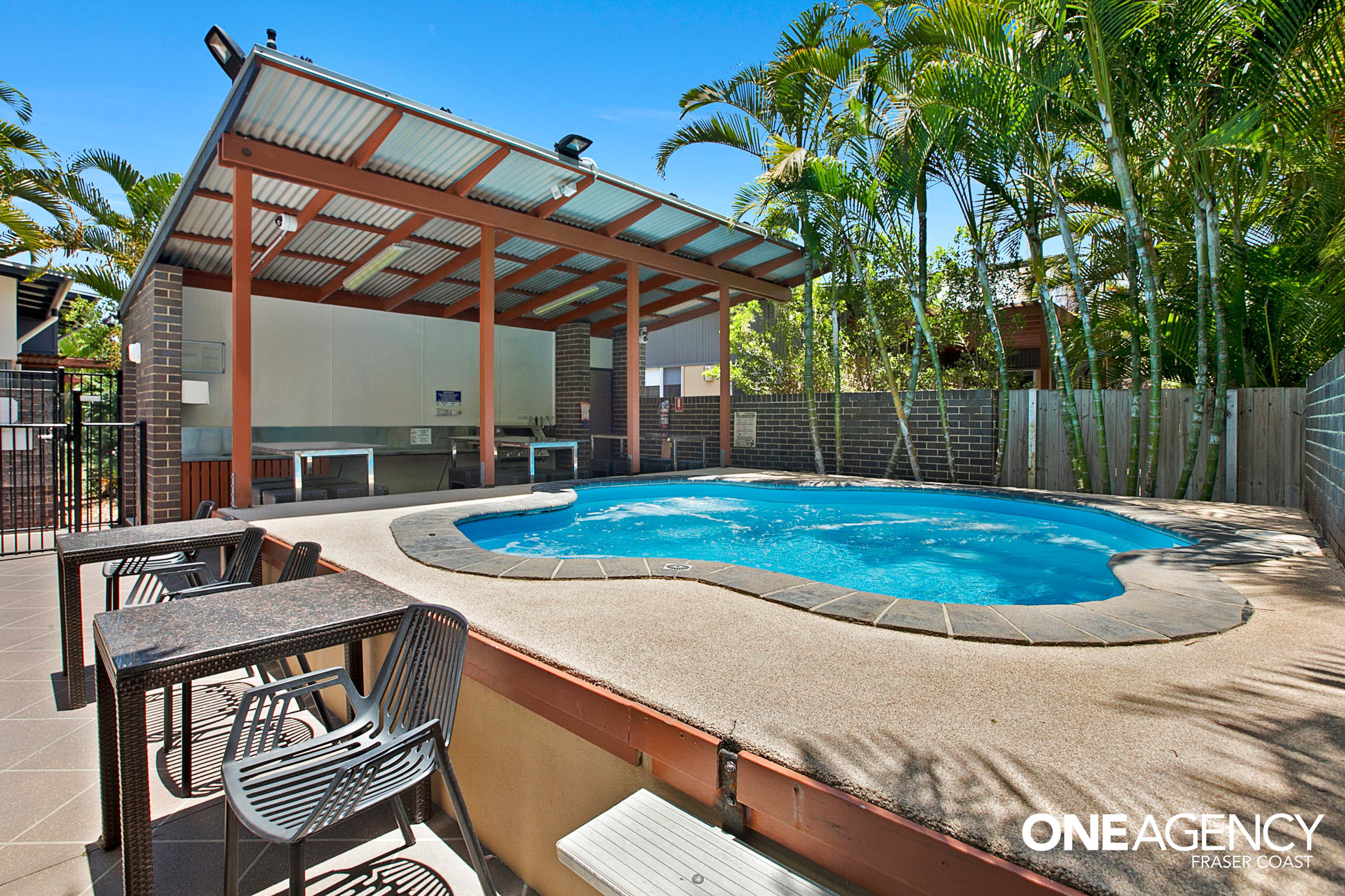 16 / 80 Moolyyir Street, Urangan